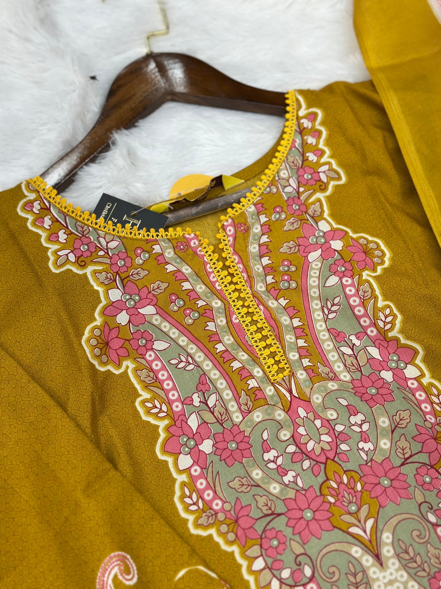 961 Pakistani Printed Suit