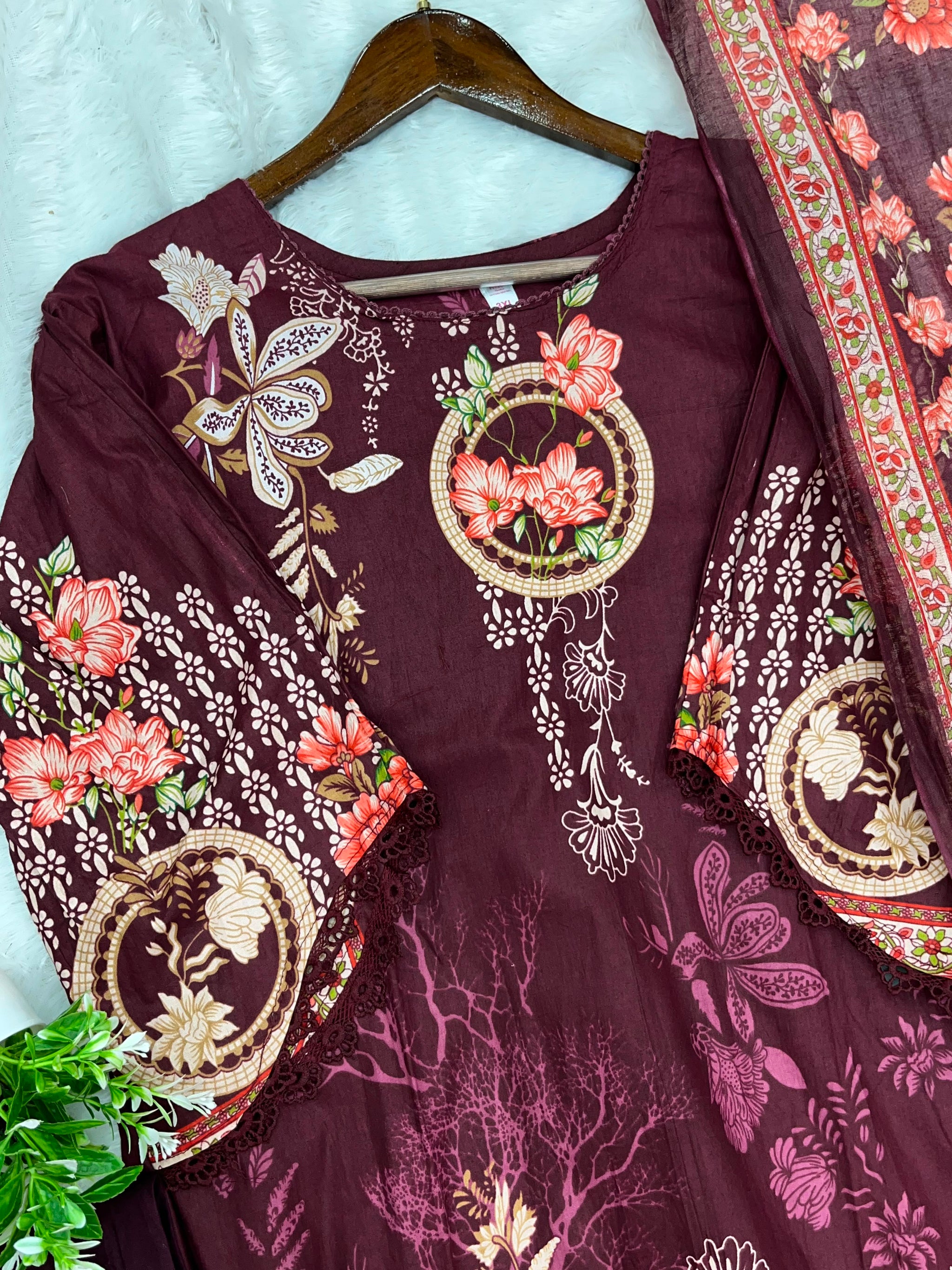 1246 Pakistani Printed Suit