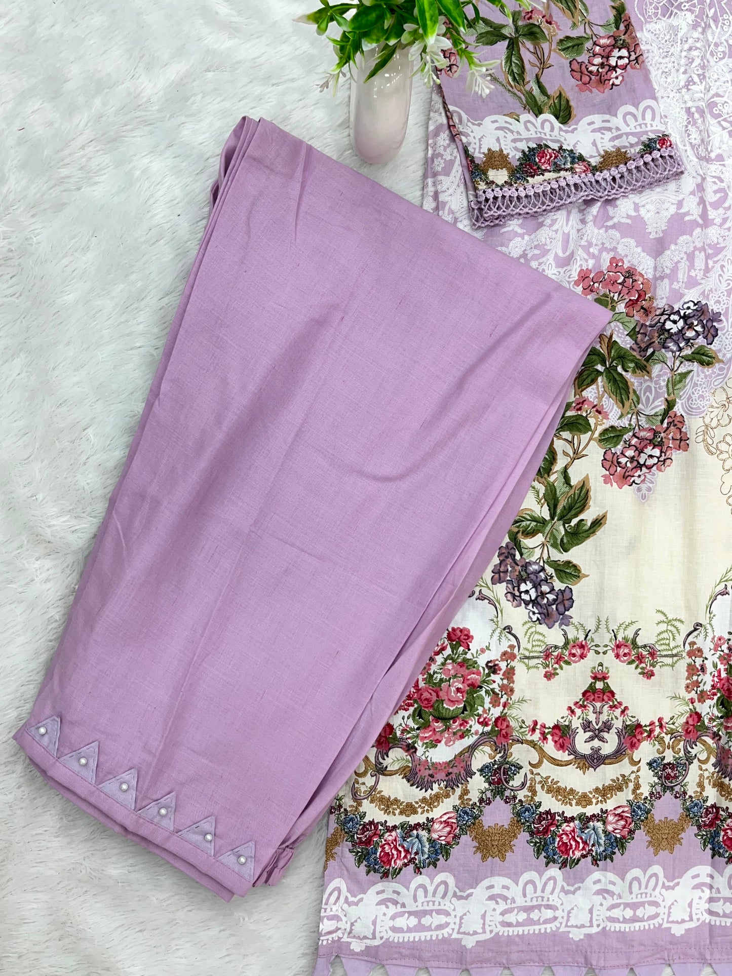 1333 Pakistani Lawn Suit