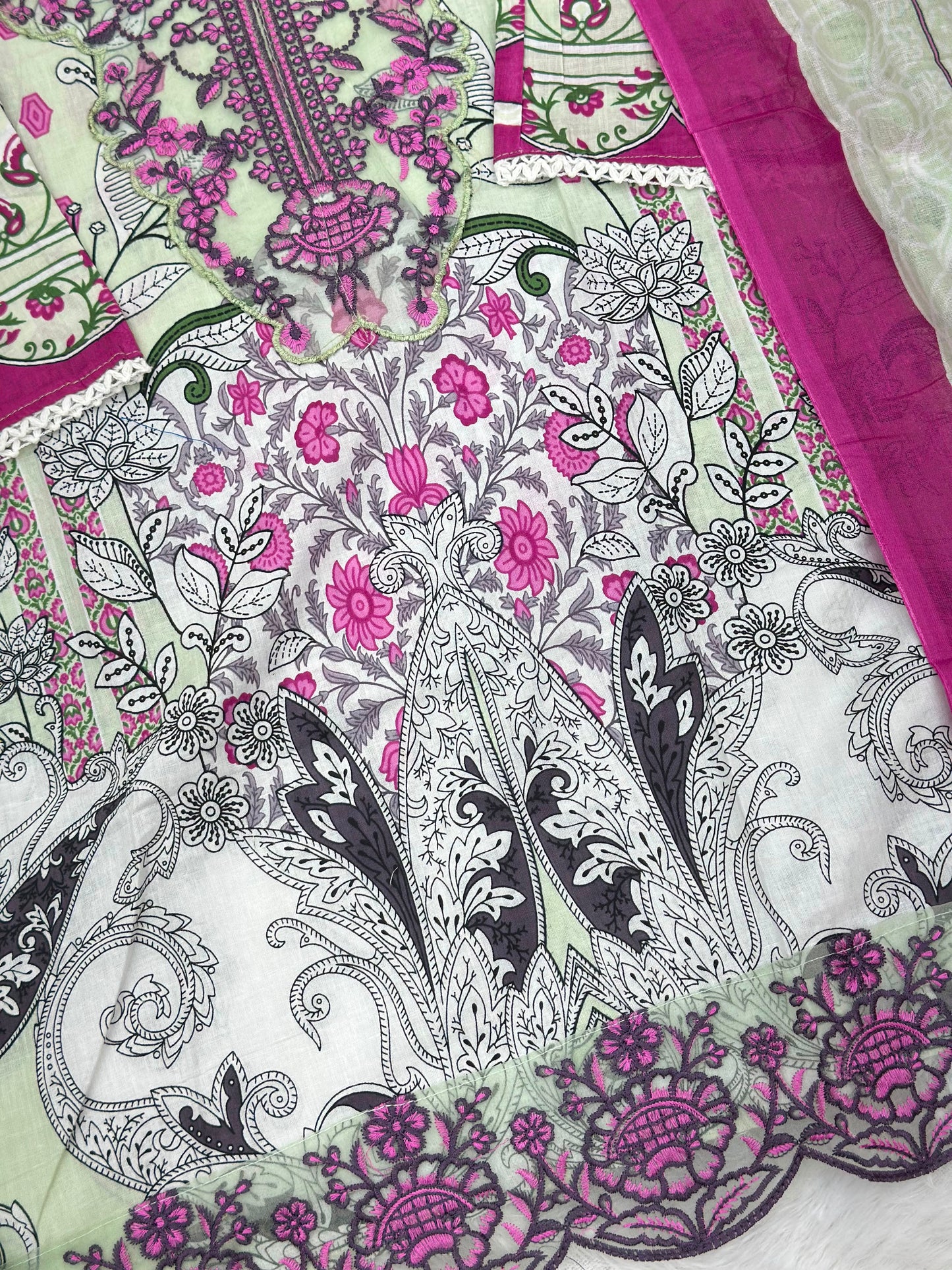 720 Pakistani Heavy Lawn Suit