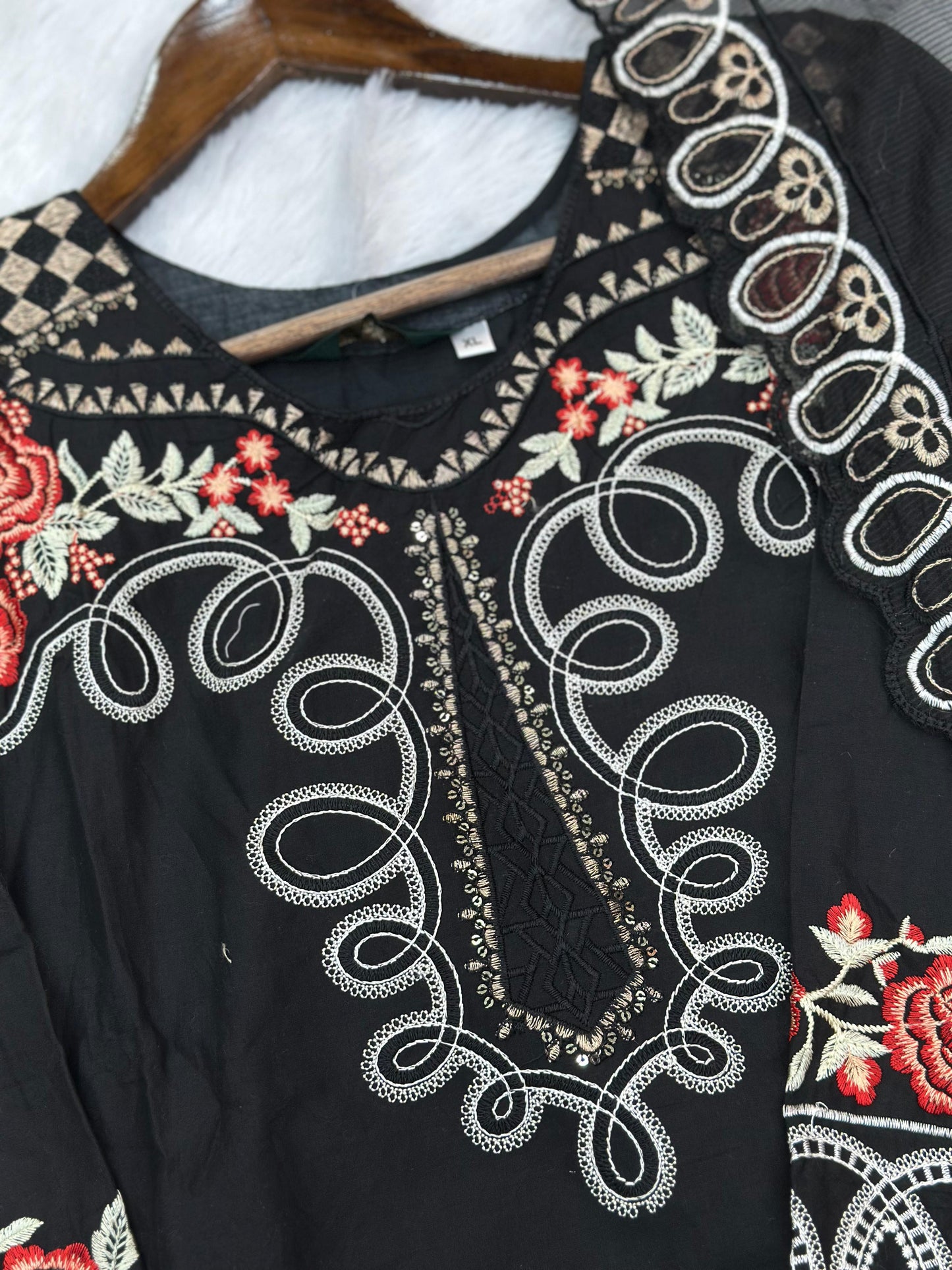 773 Readymade Pakistani Heavy Lawn