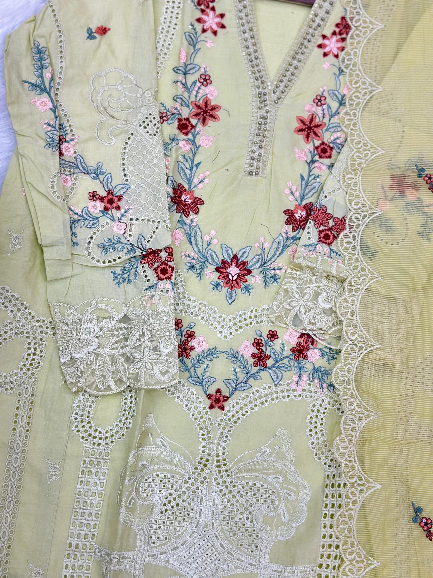 783 Readymade Pakistani Heavy Embroidered Lawn