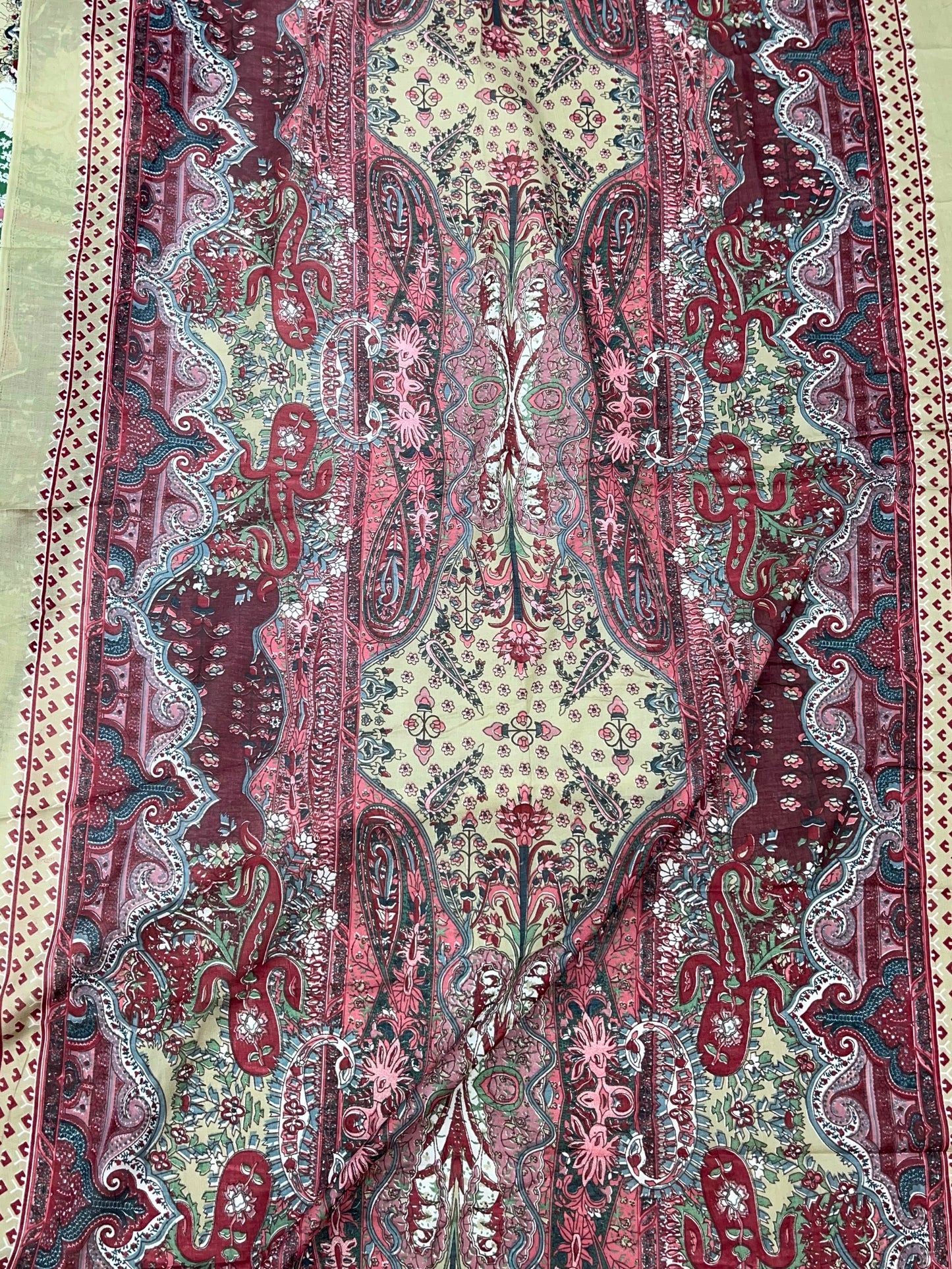 1302 Pakistani Embroidered Suit - Vandana Aarzu
