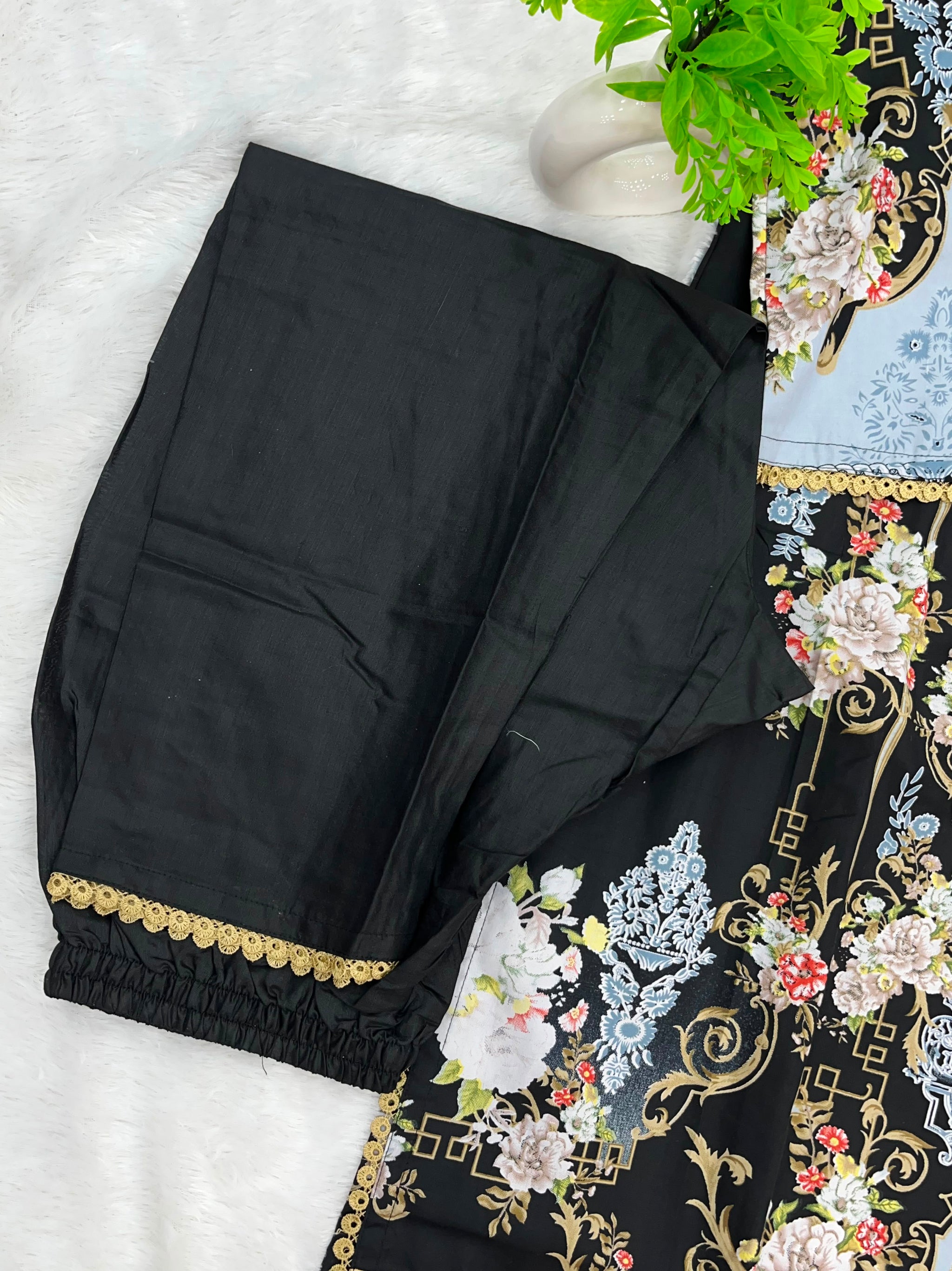 1288 Pakistani Embroidered Suit - Vandana Sobia Nazer