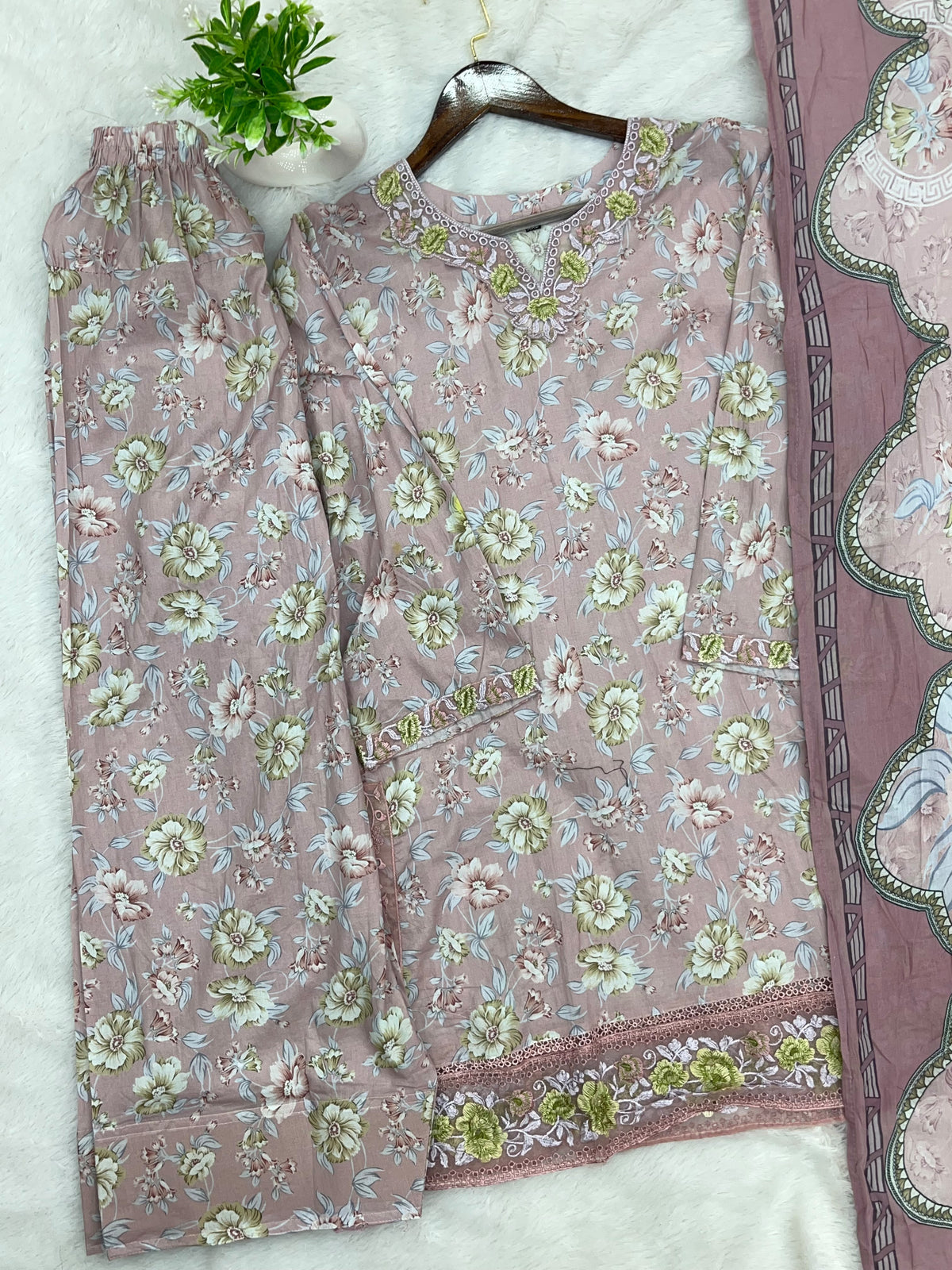 1441 Mausumery Foral Lawn Suit - Mauve Pink