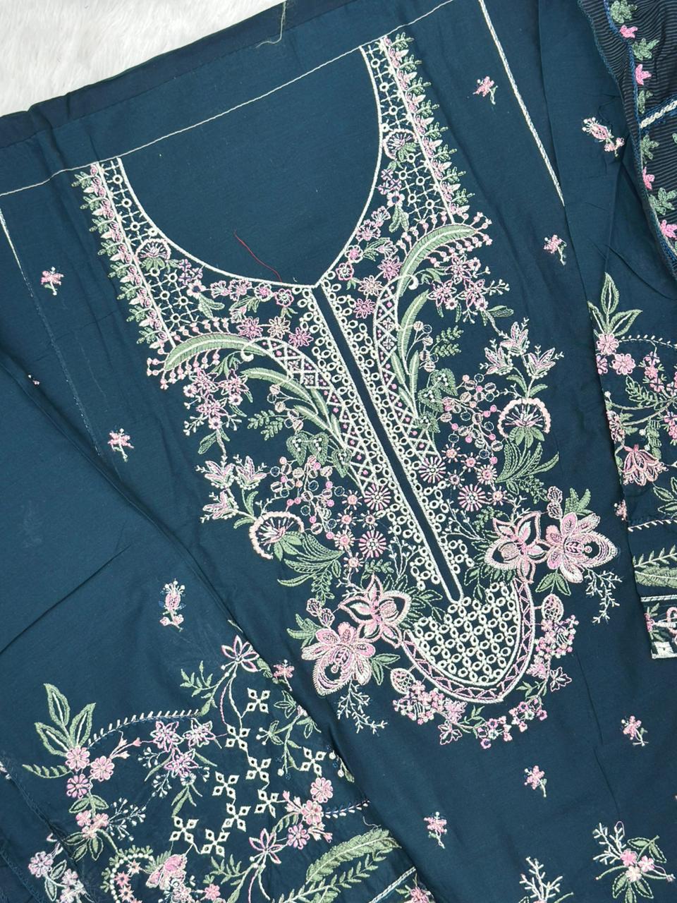 833 Kahf Pakistani Unstitched Lawn Suit