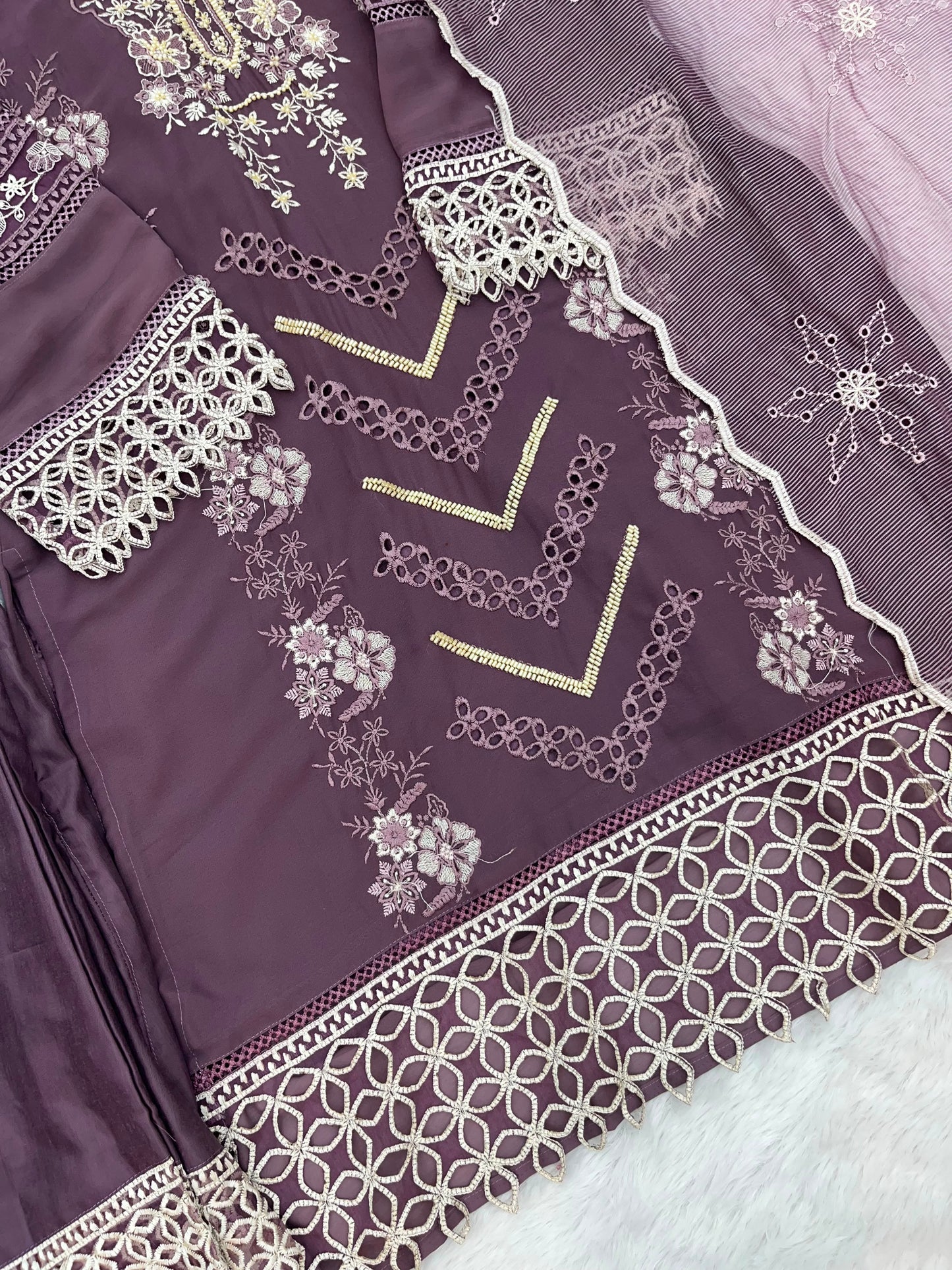 1145 Premium Pakistani Partywear - Dusty Lavender