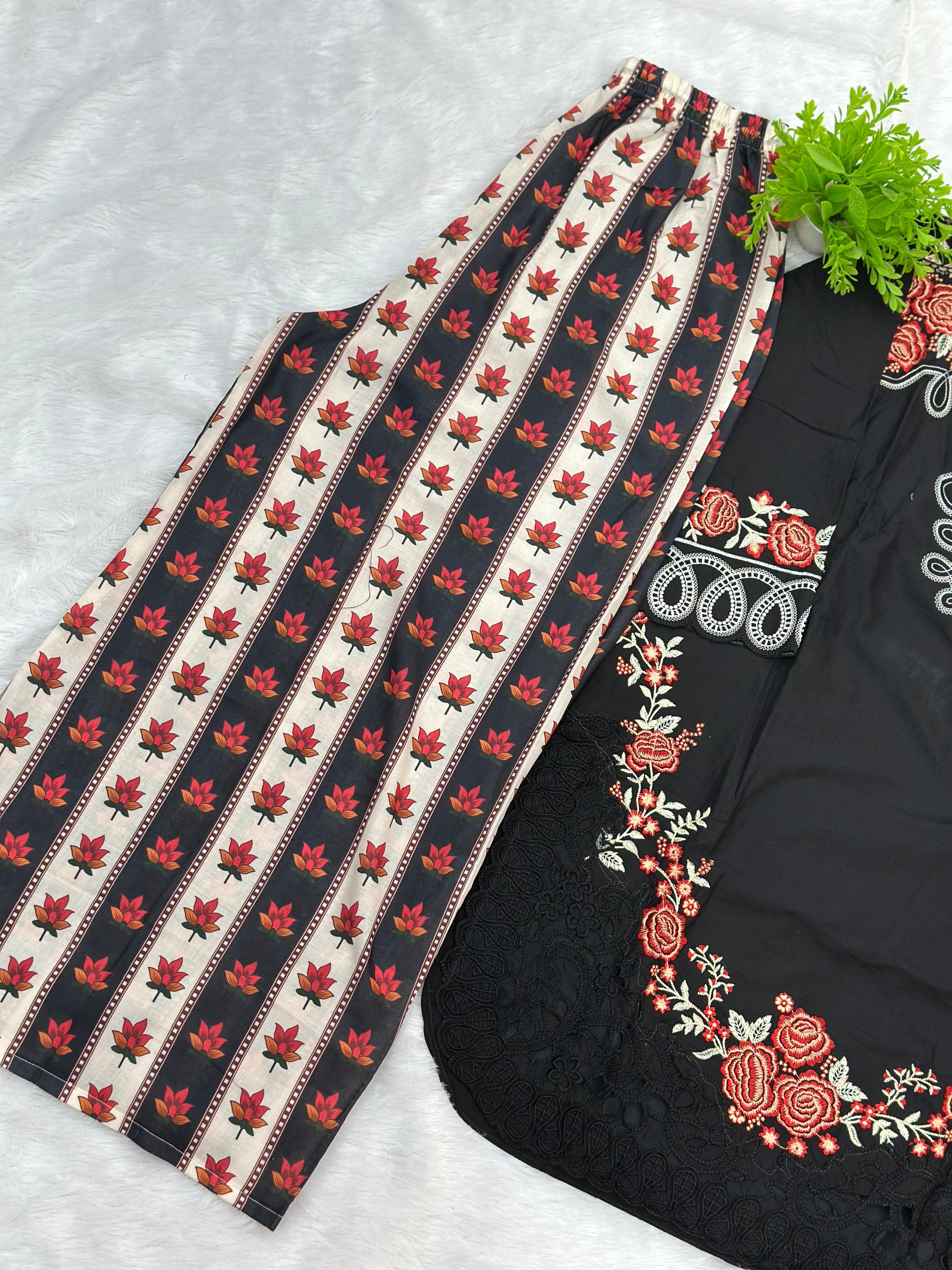 773 Readymade Pakistani Heavy Lawn