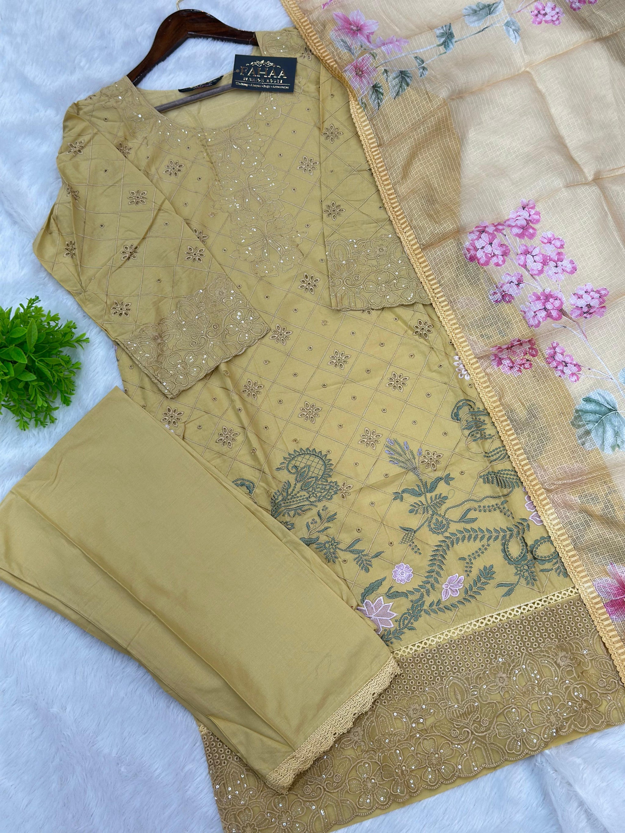 764 Readymade Pakistani Chikankari Suit