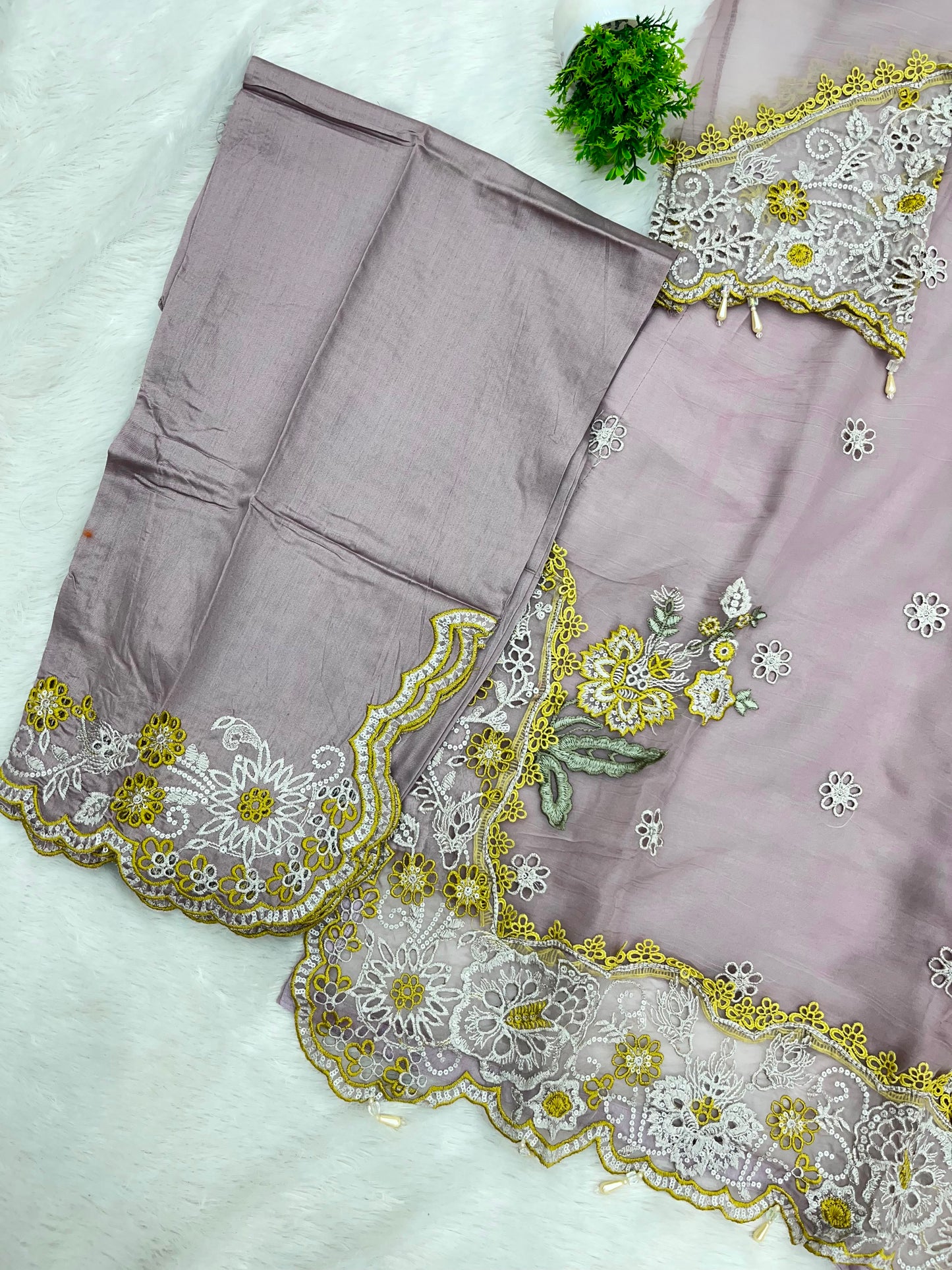 1144 Premium Pakistani Partywear - Lavender