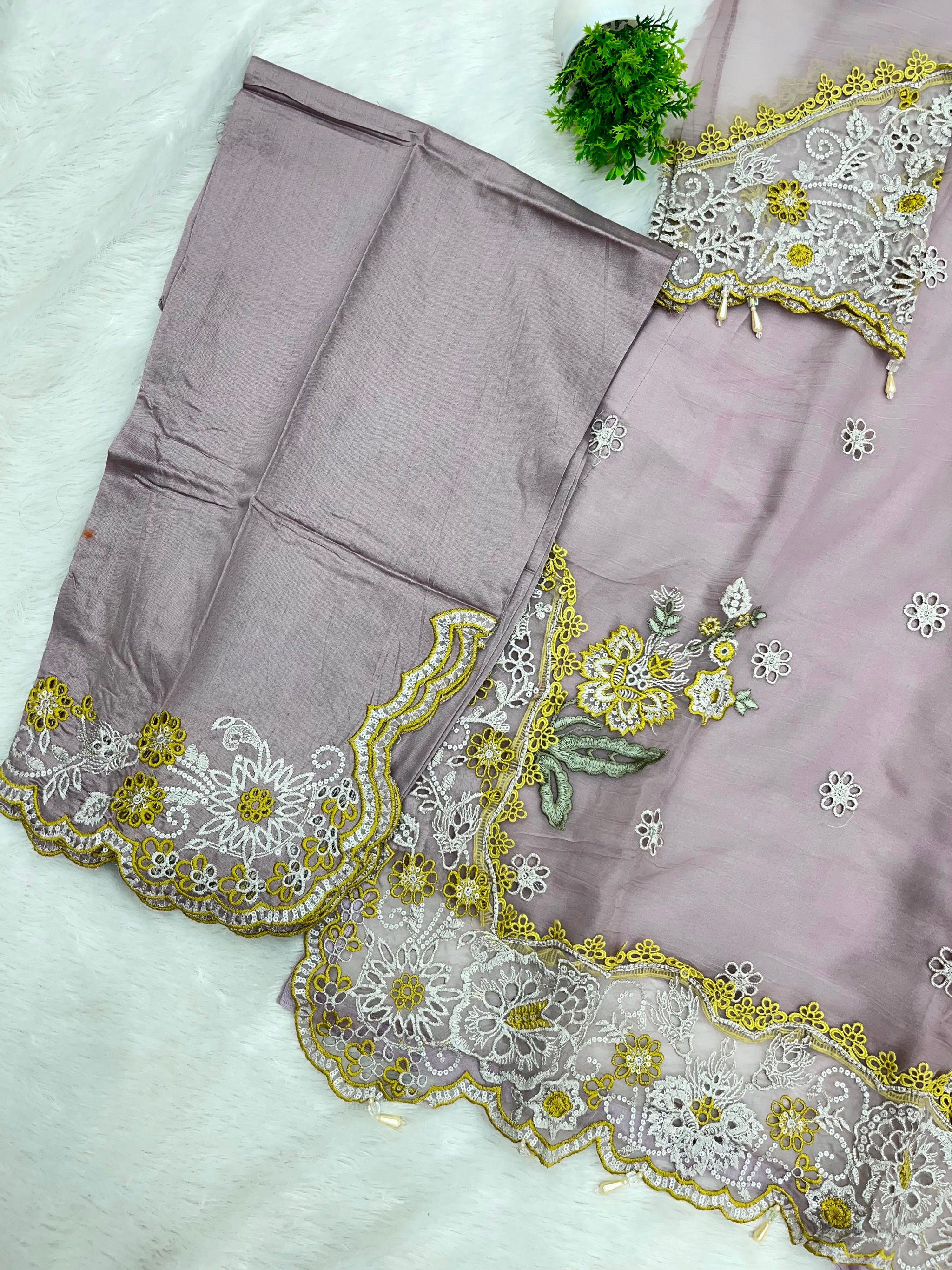 1144 Premium Pakistani Partywear - Lavender