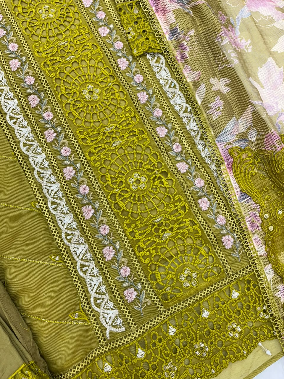 1150 Mushk Premium Pakistani Partywear