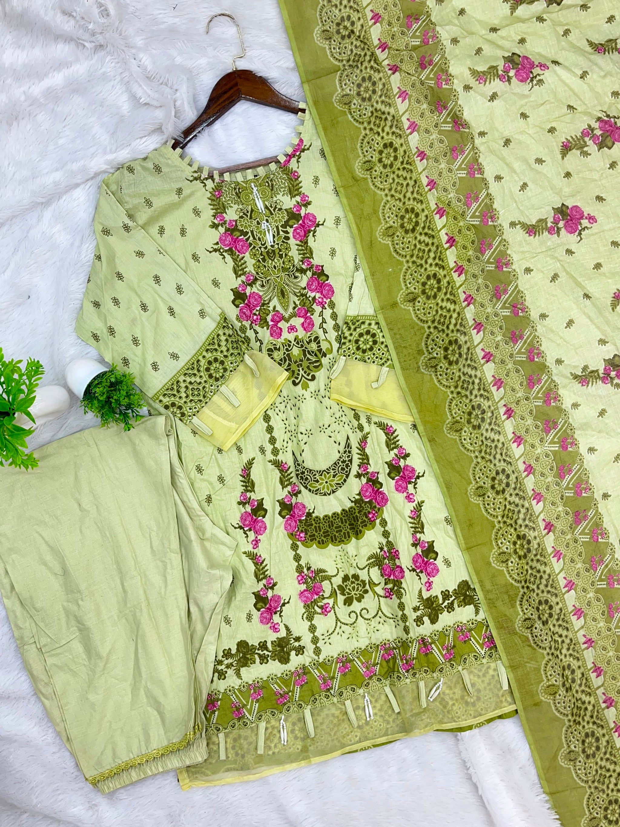 1296 Pakistani Customized Printed Suit