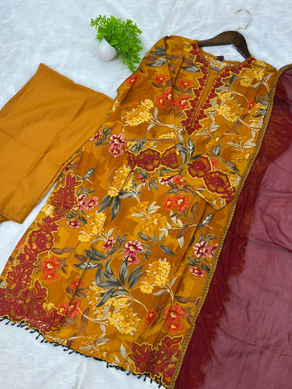 815 Readymade Pakistani Printed Coord-Set