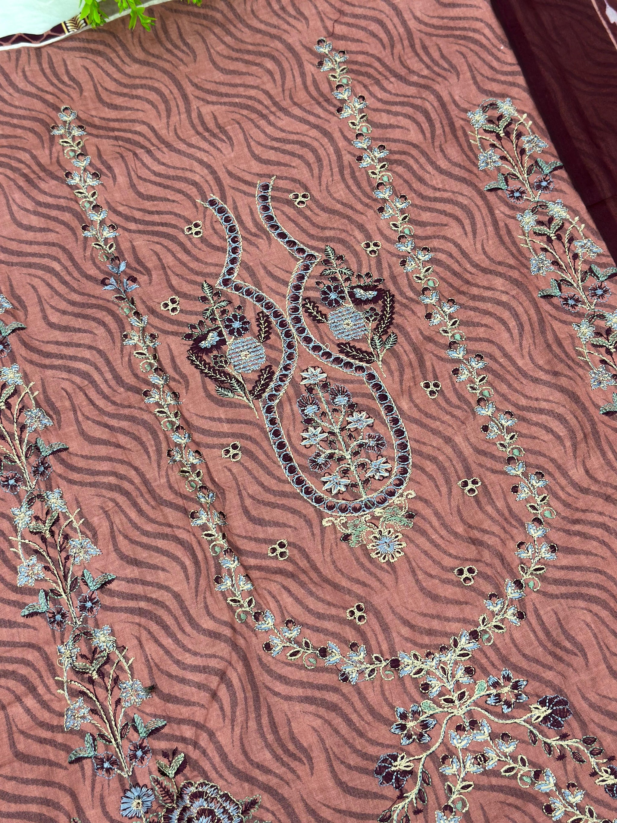 969 Unstitched Pakistani Embroidered Suit