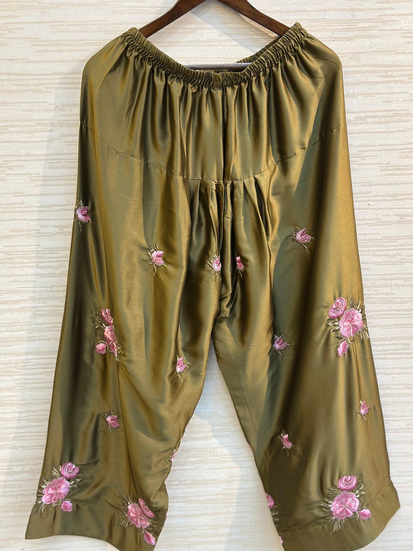 547 Pakistani Farshi Cordset