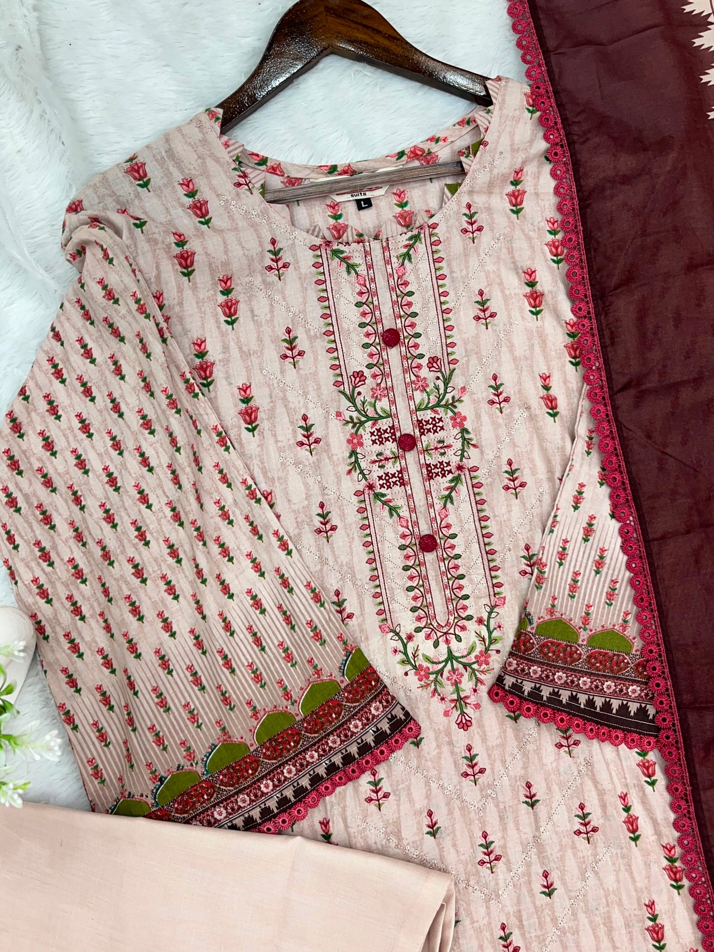1328 Pakistani Lawn Suit