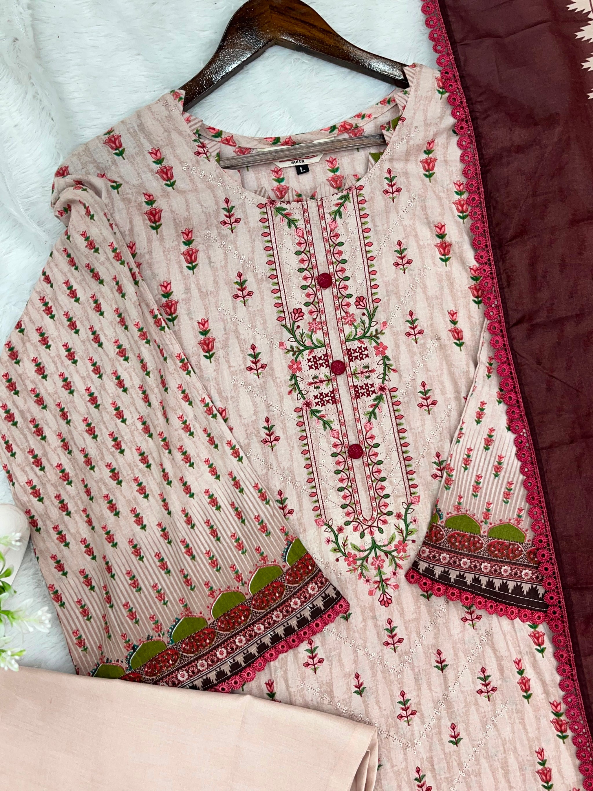 1328 Pakistani Lawn Suit