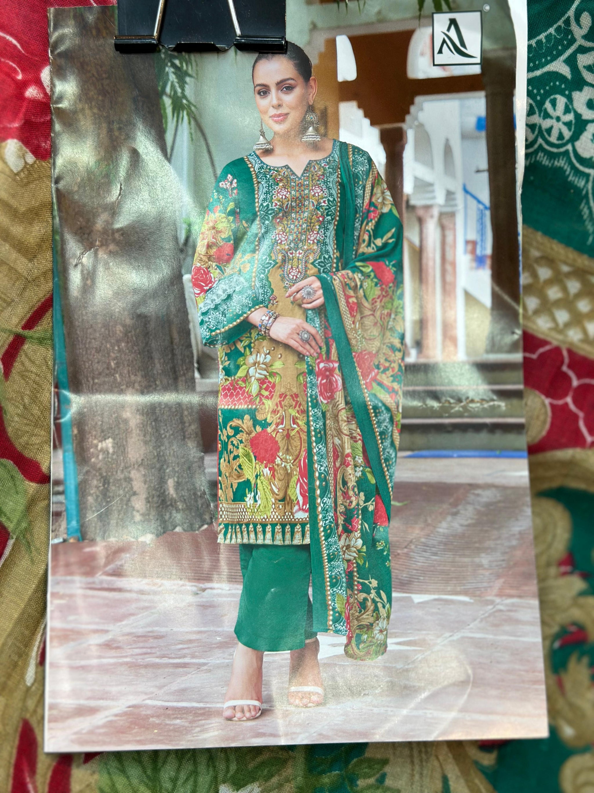 541 Pakistani Unstitched suit