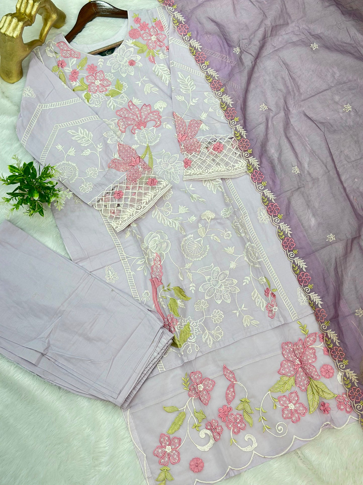 709 Pakistani Heavy Lawn Suit