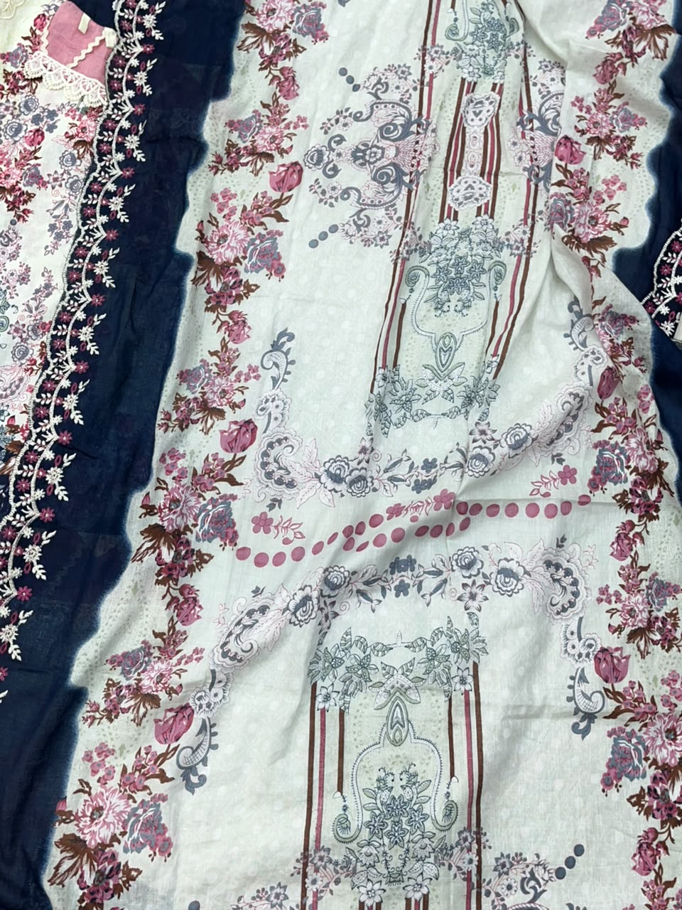 1498 Pakistani Heavy Lawn Suit - 4