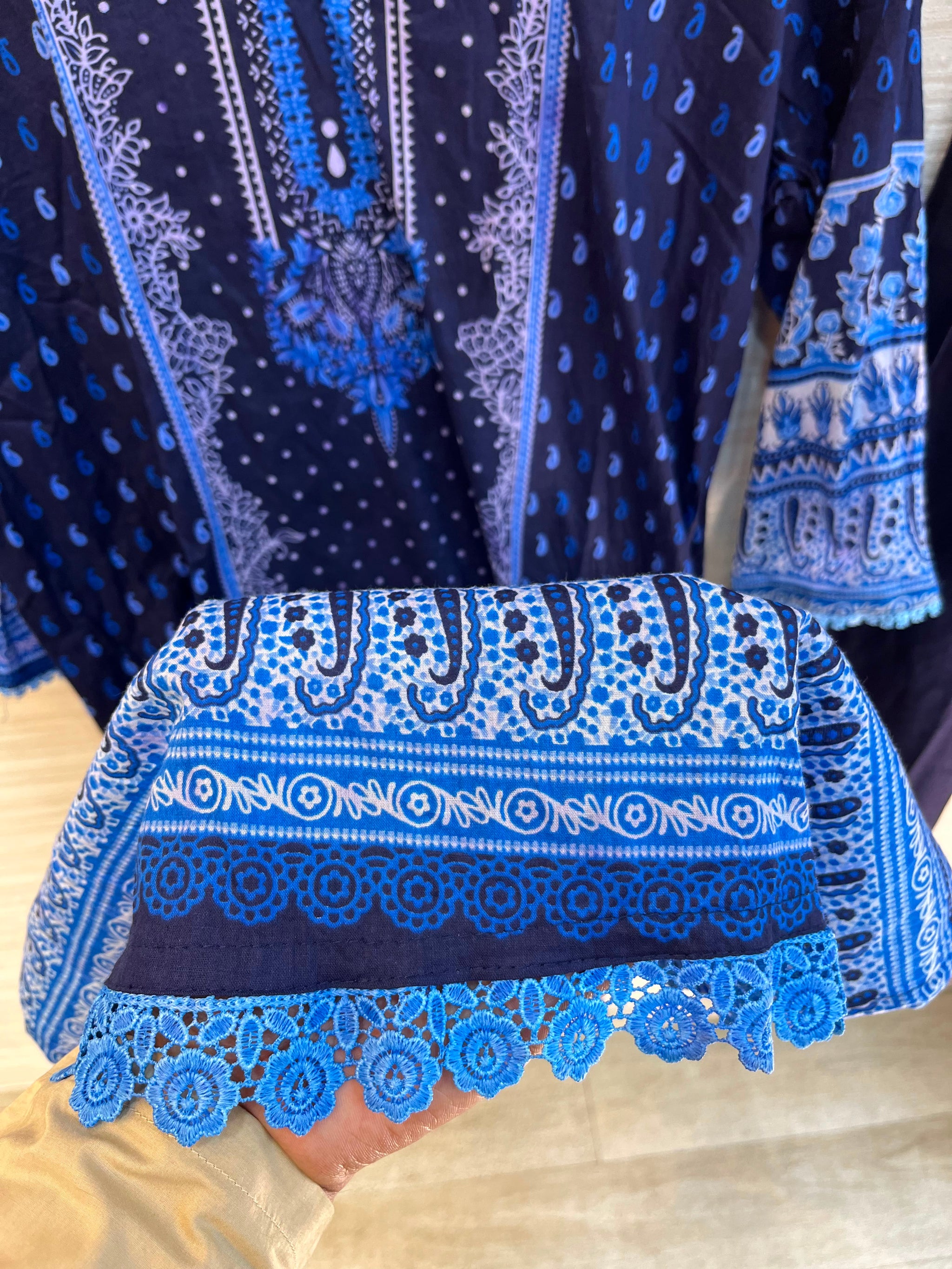 1081 Pakistani Printed Suit
