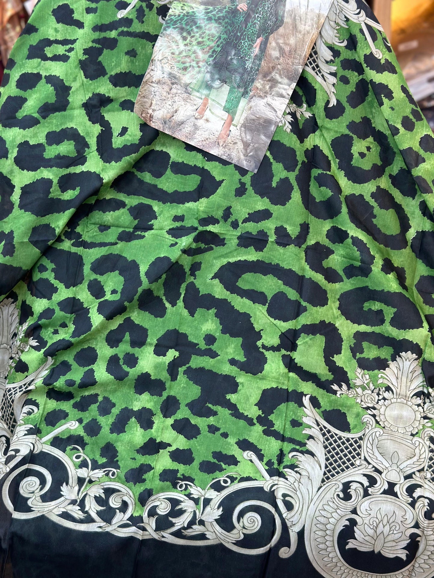 544 Pakistani Unstitched suit
