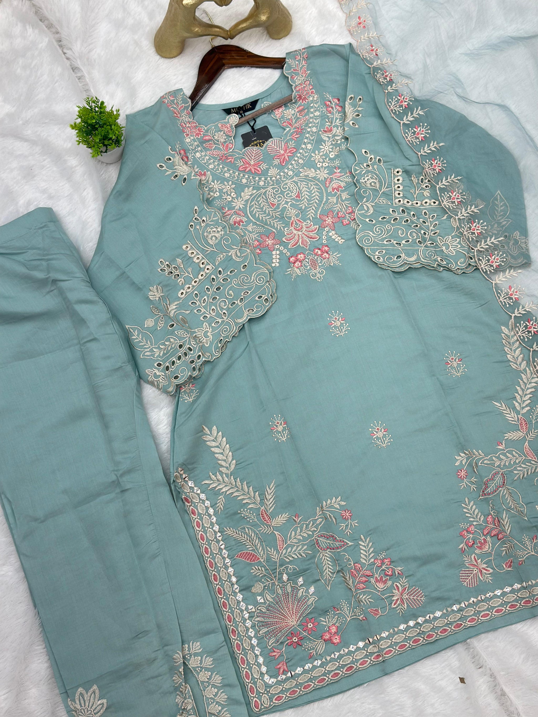 701 Pakistani Cut-Work Party-wear