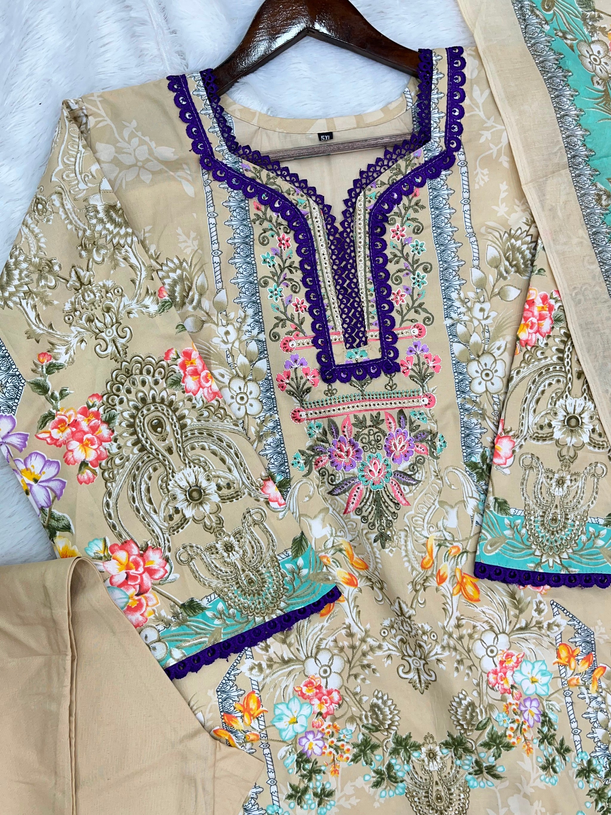 1290 Pakistani Embroidered Suit - Vandana Sobia Nazer