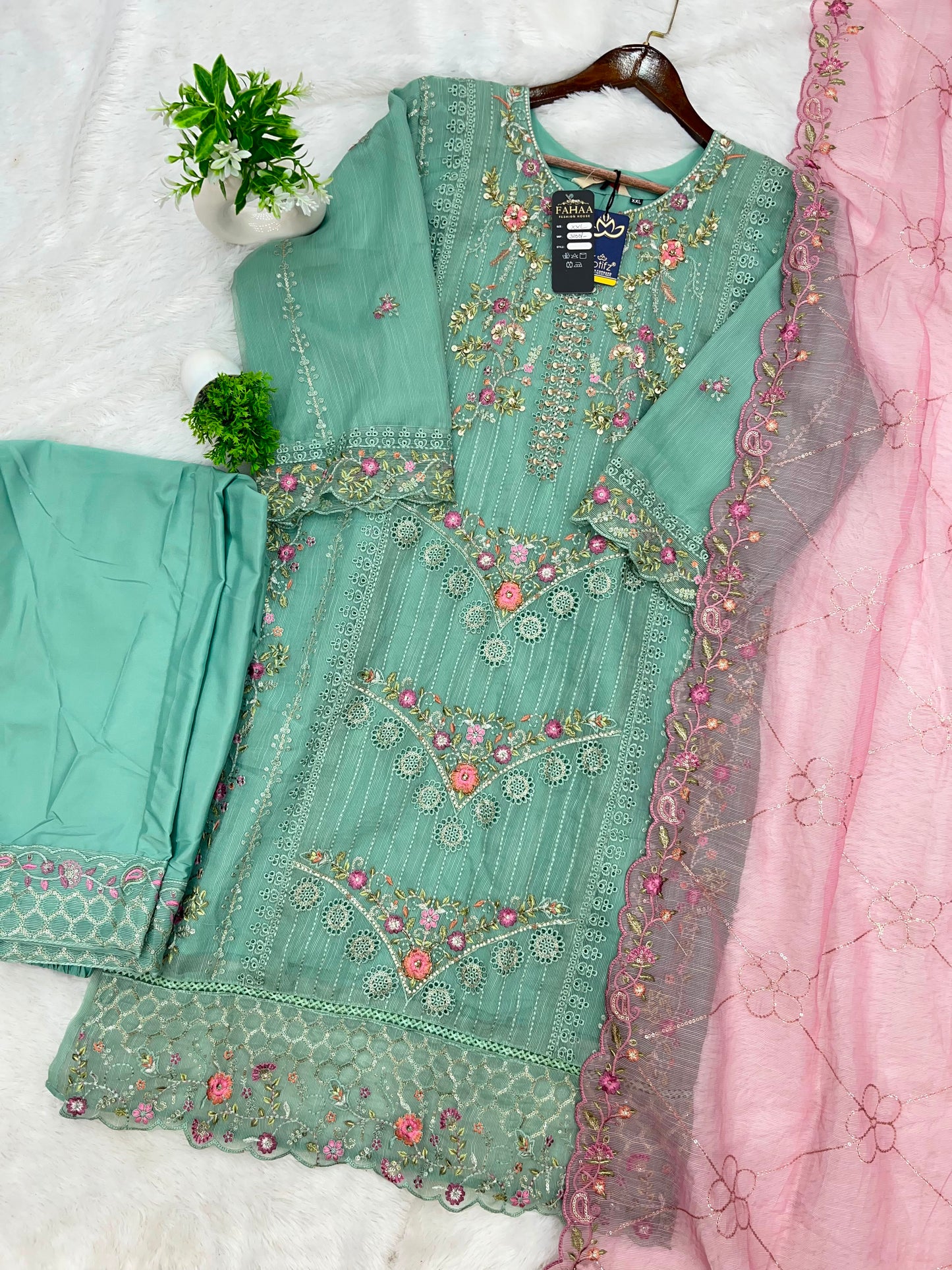 1152 Premium Pakistani Partywear