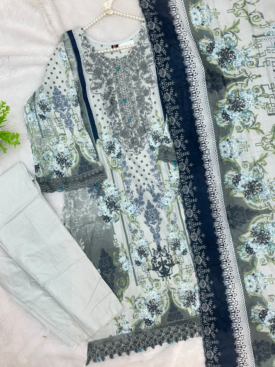 1498 Pakistani Heavy Lawn Suit - 6