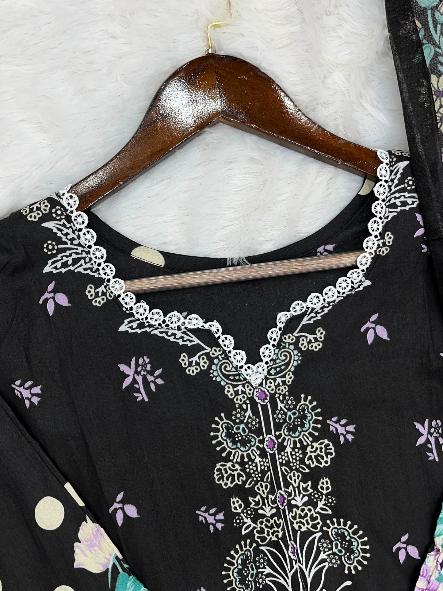 1252 Pakistani Printed Suit