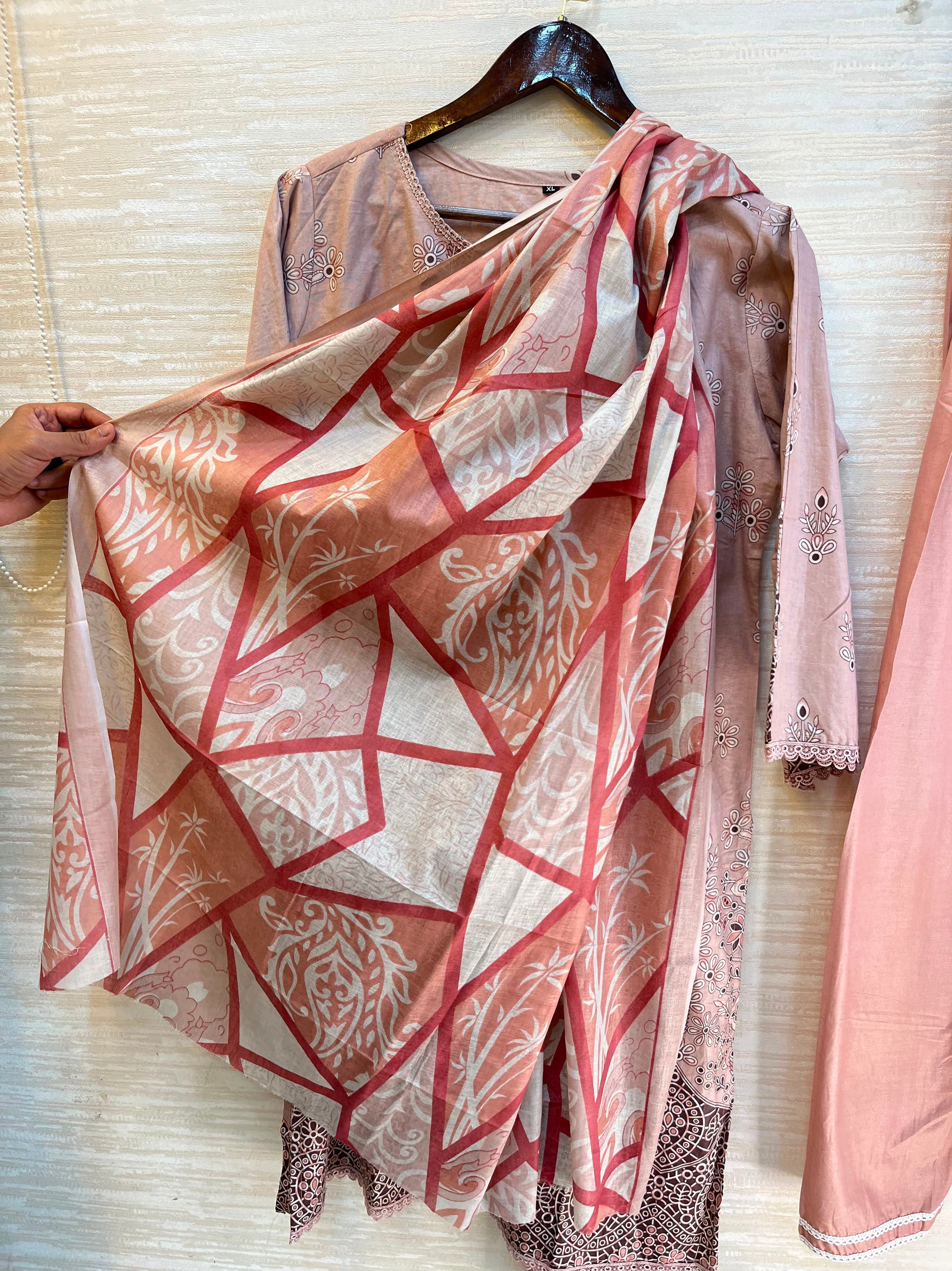 1091 Pakistani Printed Suit