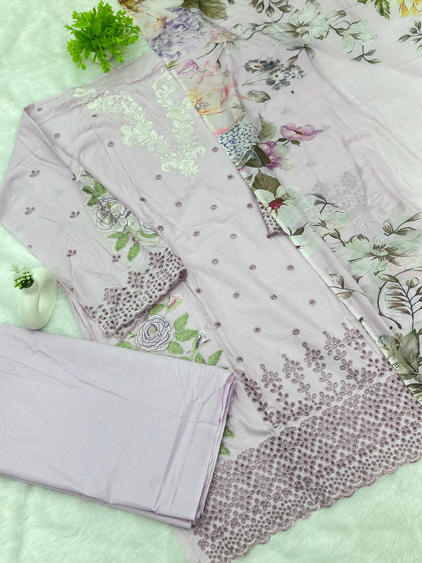 966 Unstitched Pakistani Embroidered Suit