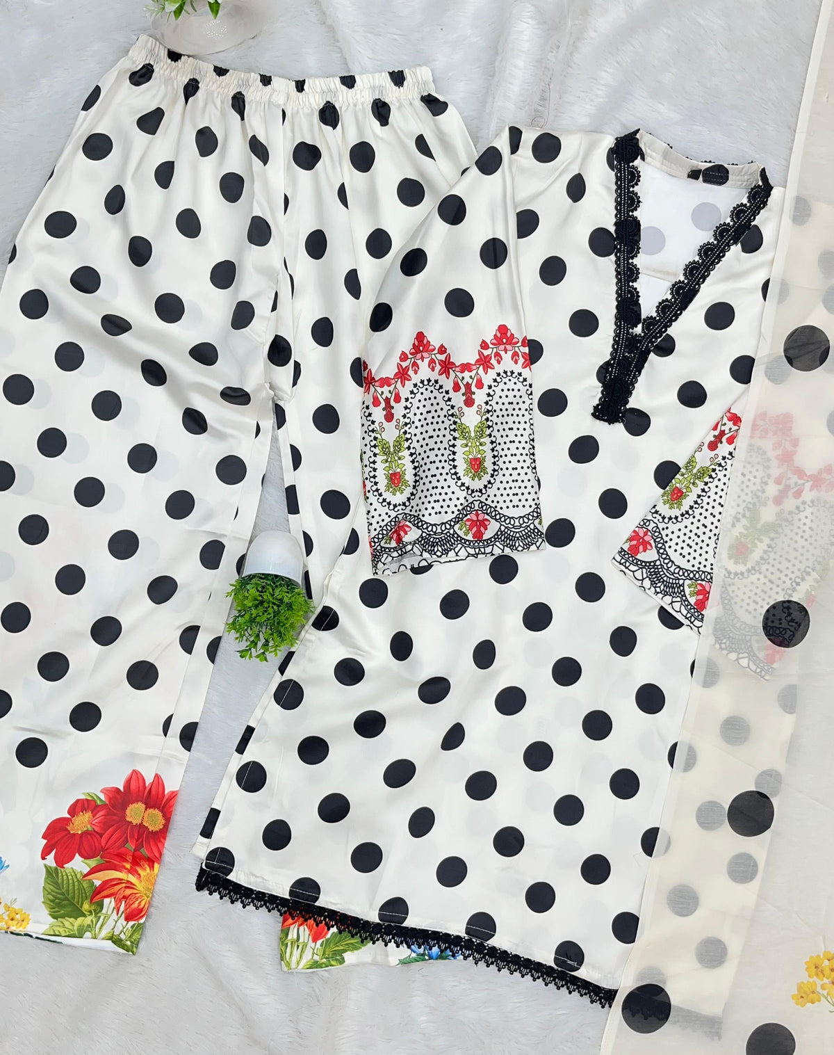 1355 Polka-Dot Floral Coordset