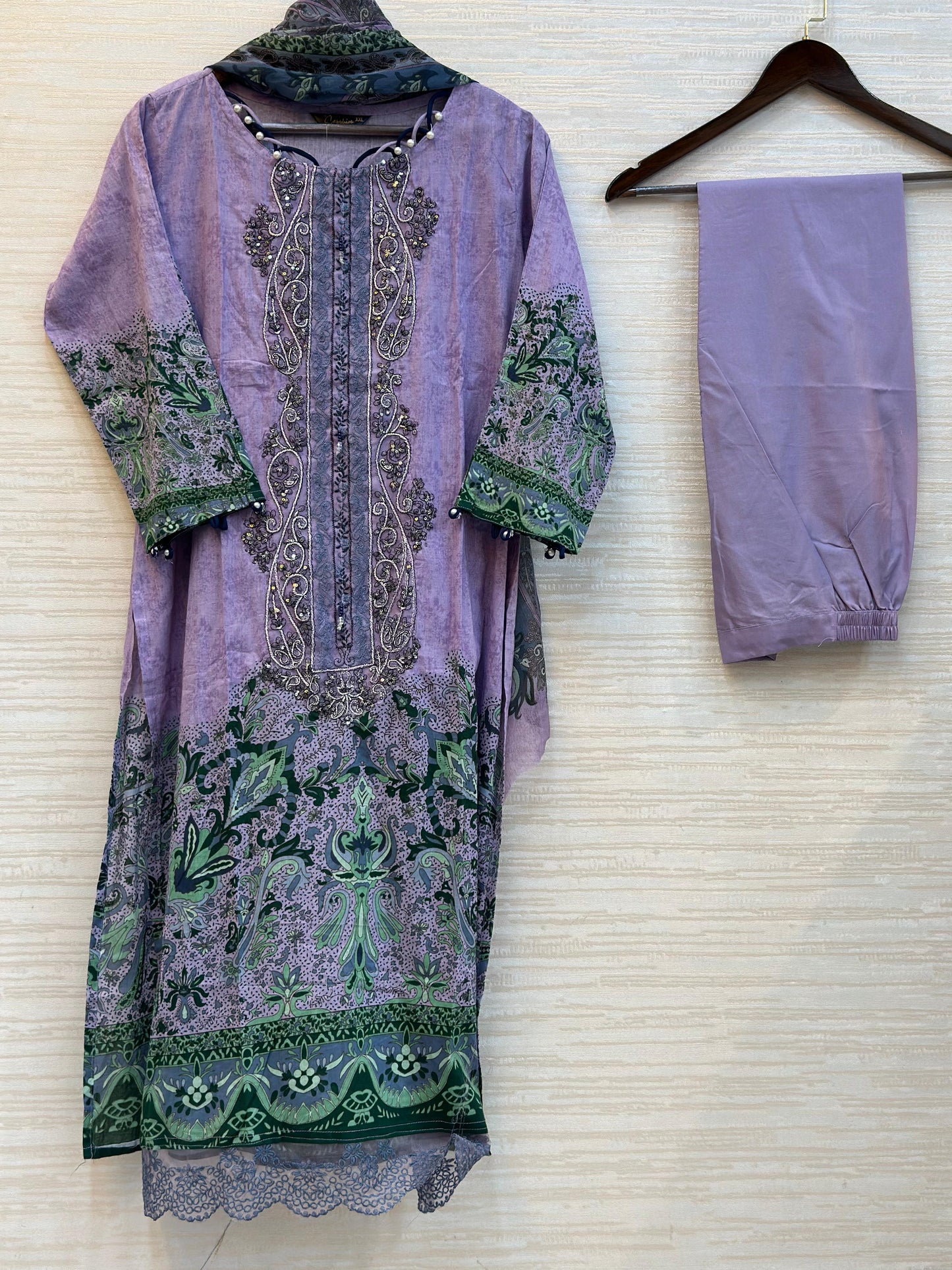 372 Own Customised Lawn Cotton