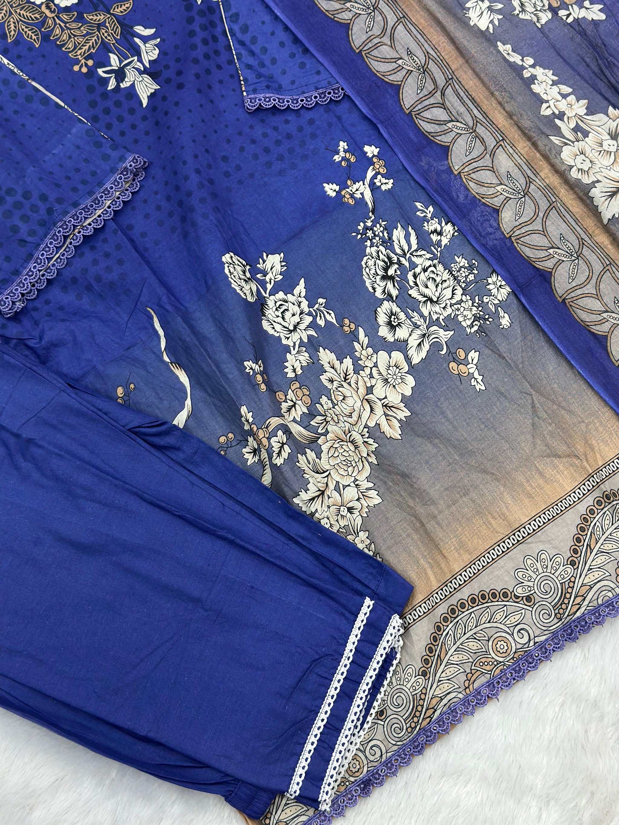 1072 Pakistani Printed Suit