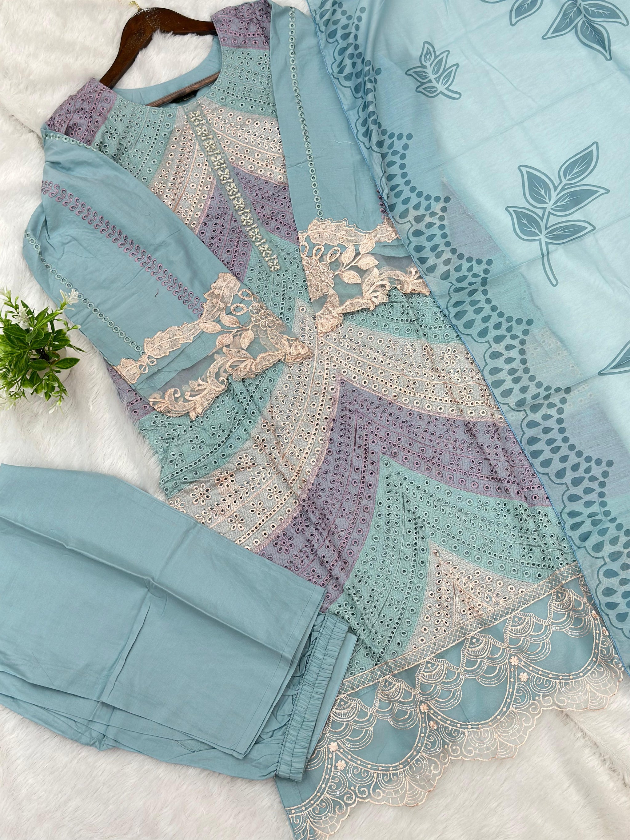 750 Readymade Pakistani Heavy Chikankari Suit