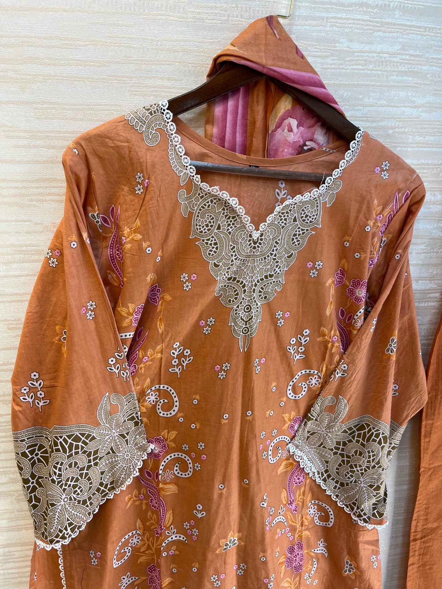 1089 Pakistani Printed Suit