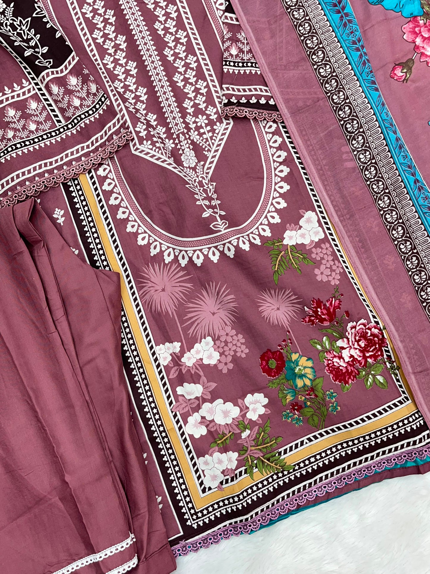 1262 Pakistani Printed Suit