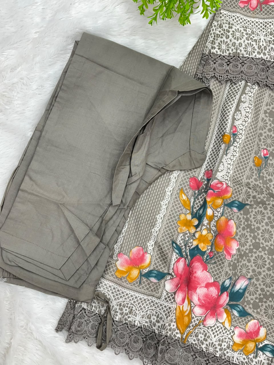 1268 Pakistani Printed Suit