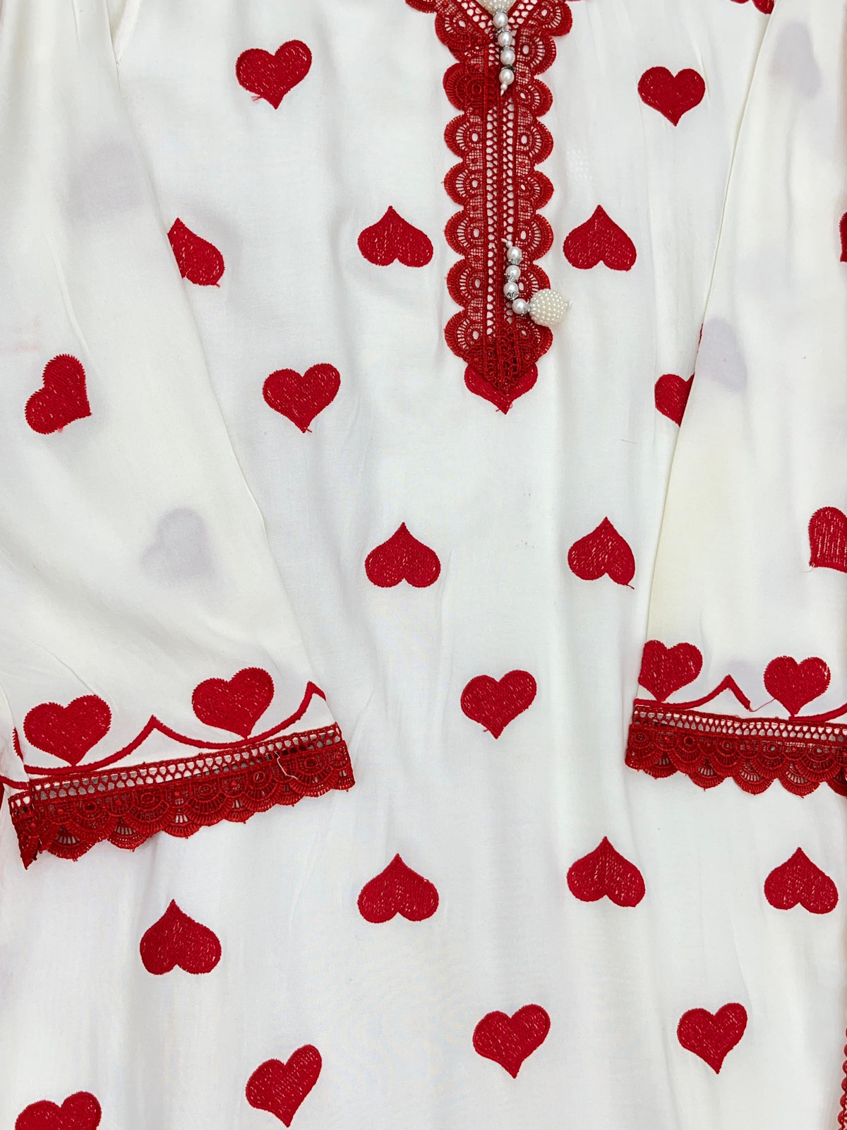 1354 Heart Embroidered Lace-Work Coordset