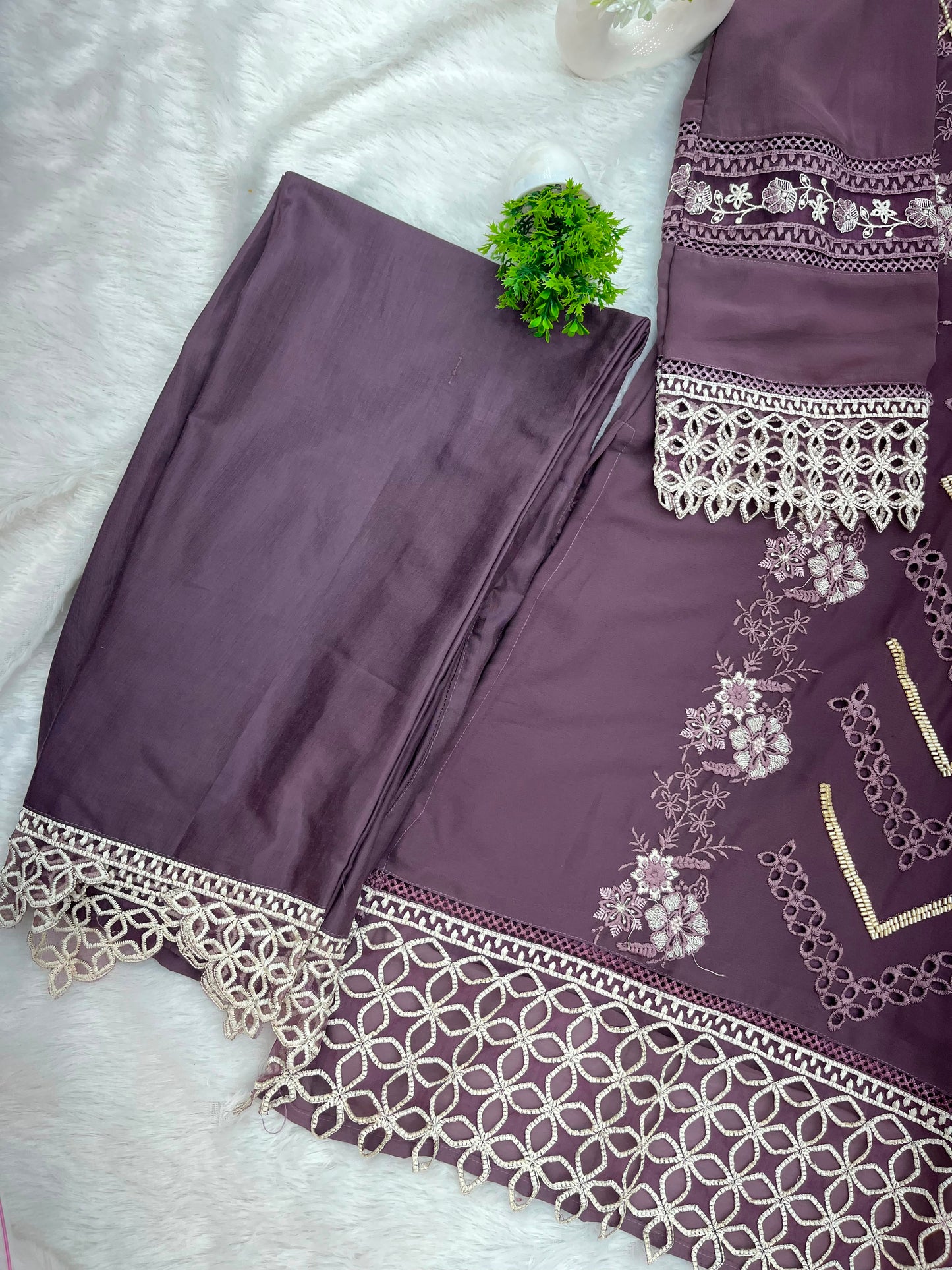 1145 Premium Pakistani Partywear - Dusty Lavender