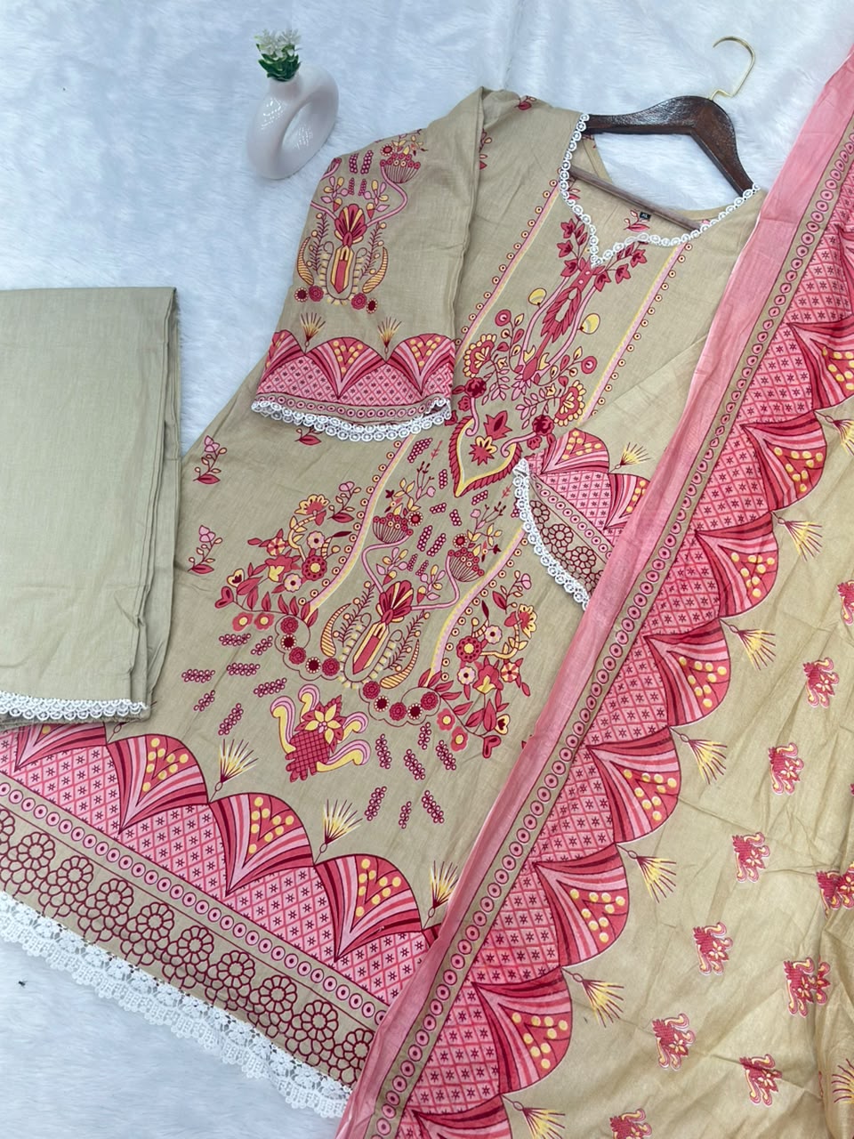 930 Pakistani Embroidered Suit