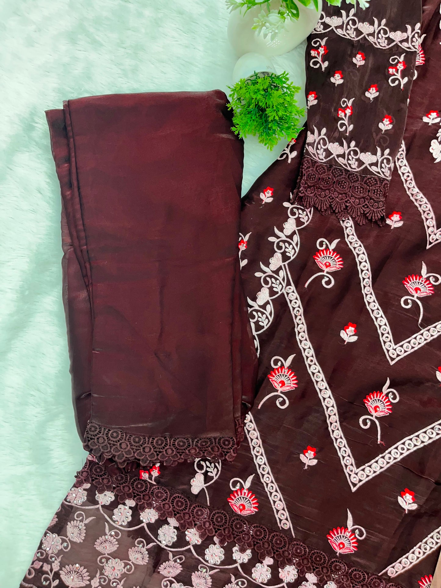 1149 Premium Pakistani Partywear