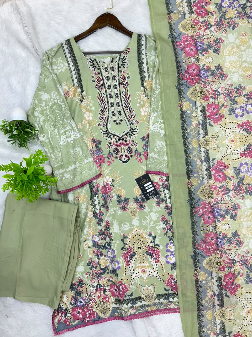 1273 Pakistani Printed Suit
