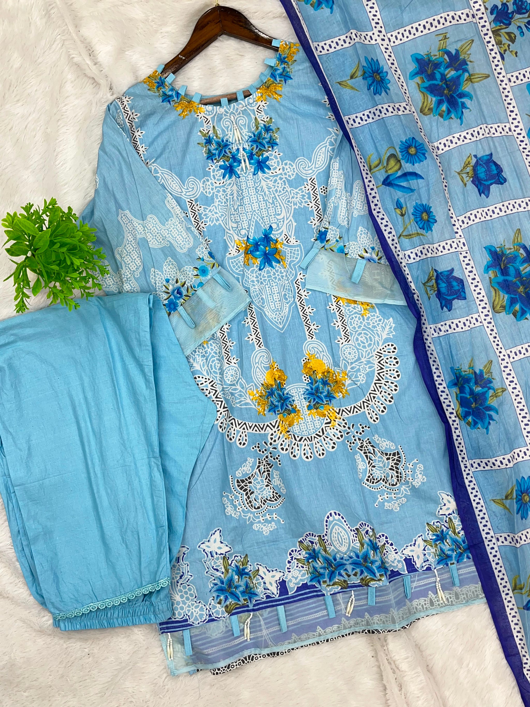 1301 Pakistani Customized Printed Suit