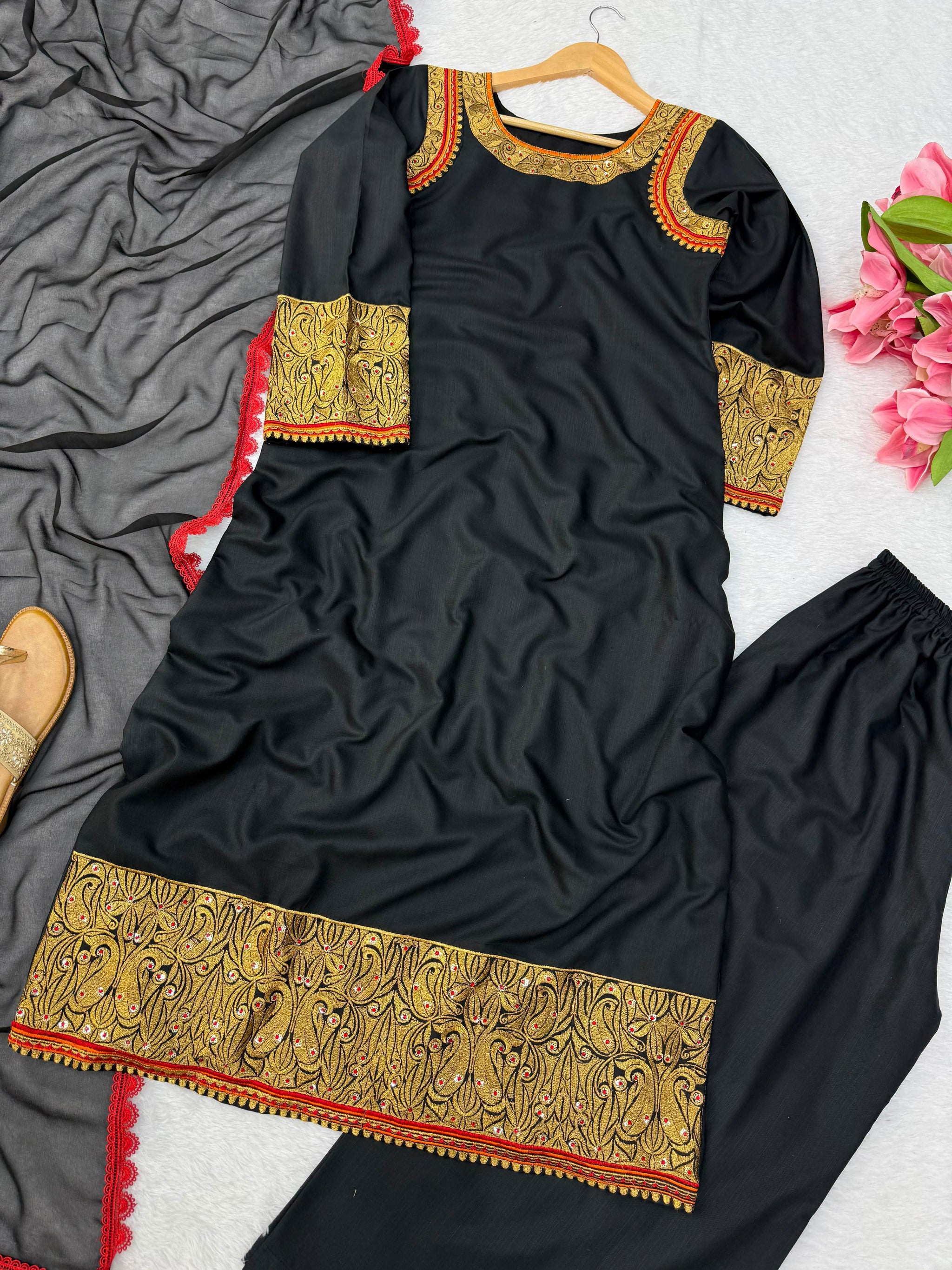 1339 Farhana Bhatt's Viral Kashmiri-style Embroidered  Long 3-Pcs Coordset