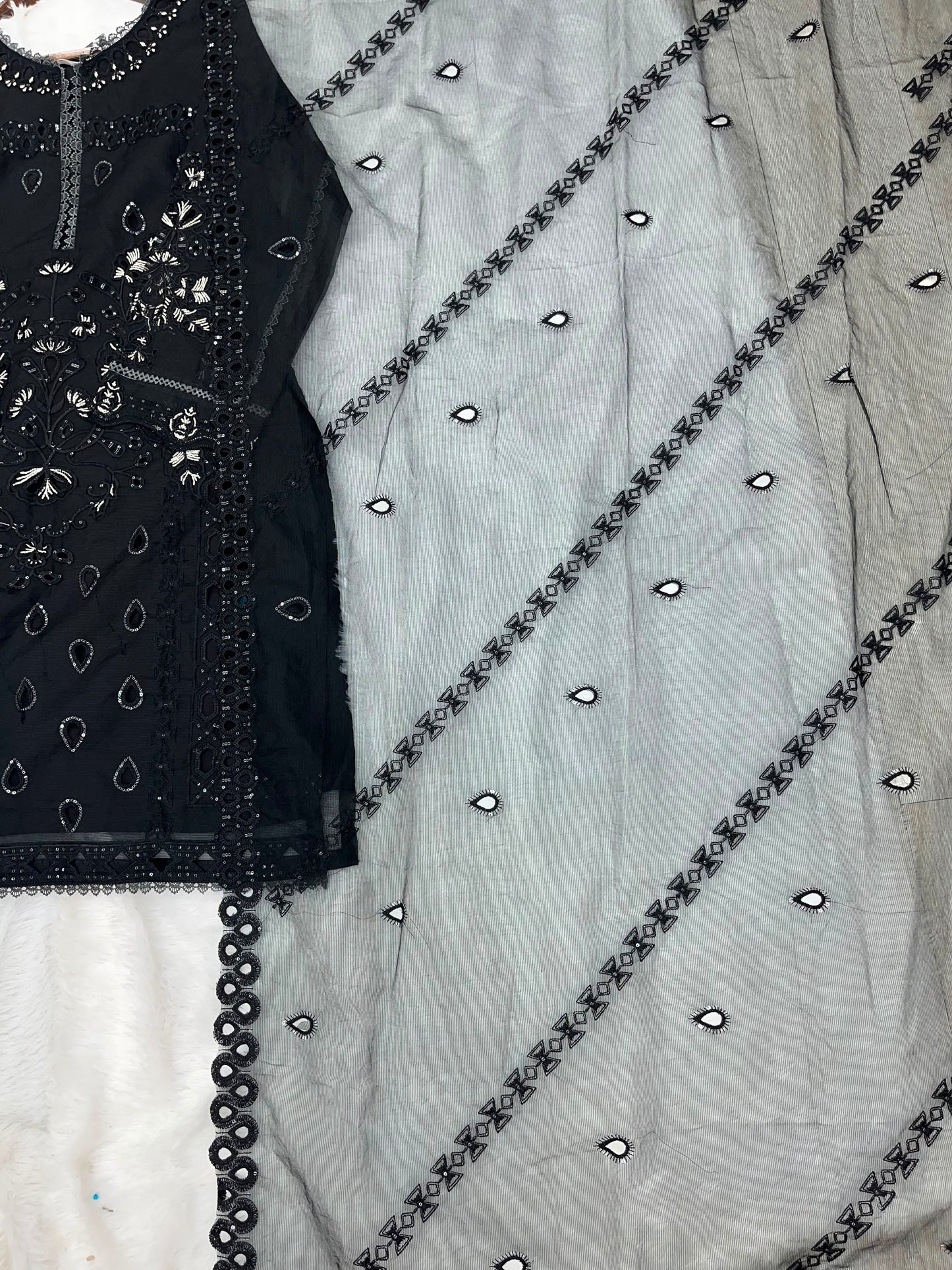 1154 Premium Pakistani Partywear