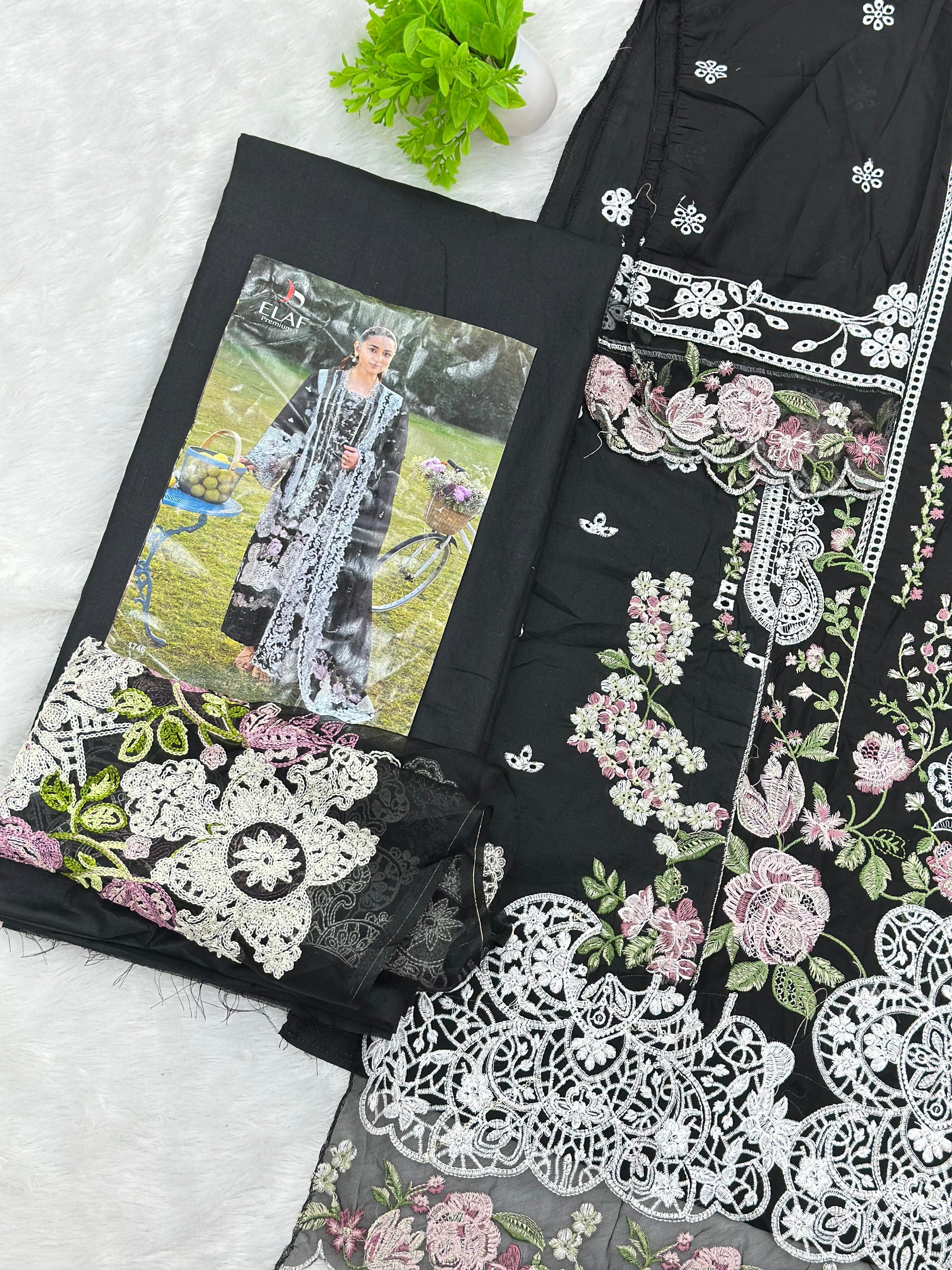 842 Elaf Pakistani Unstitched Lawn Suit
